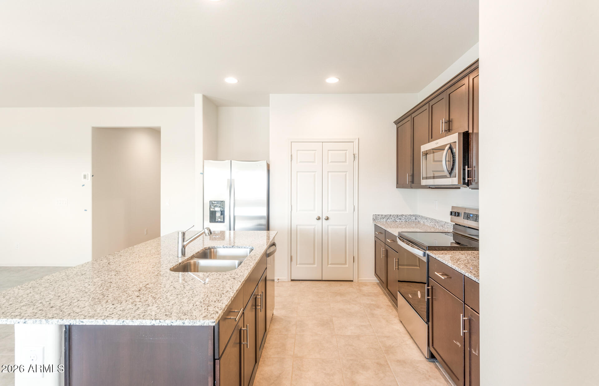 42975 W Peters Drive