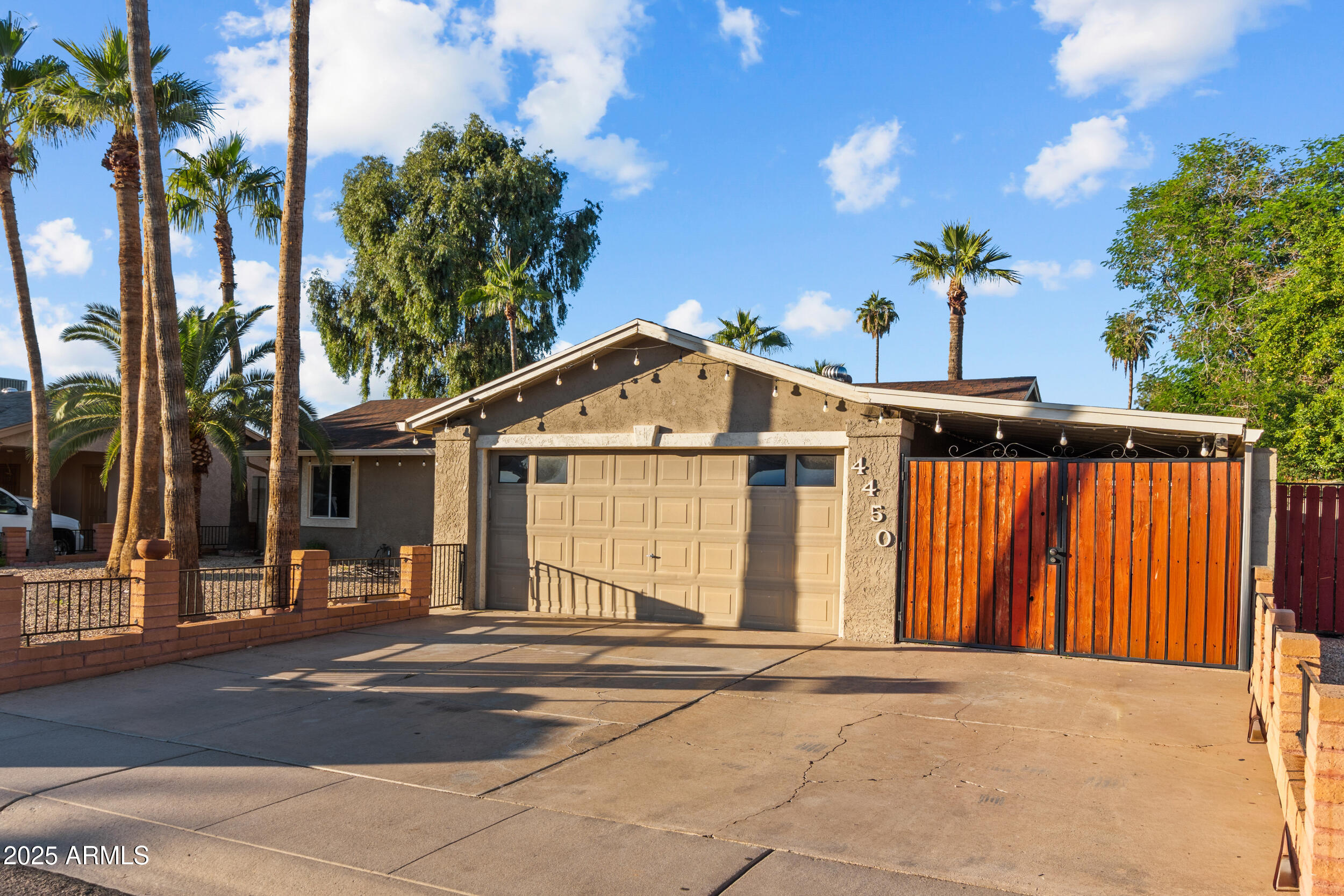 4450 W IRONWOOD Drive