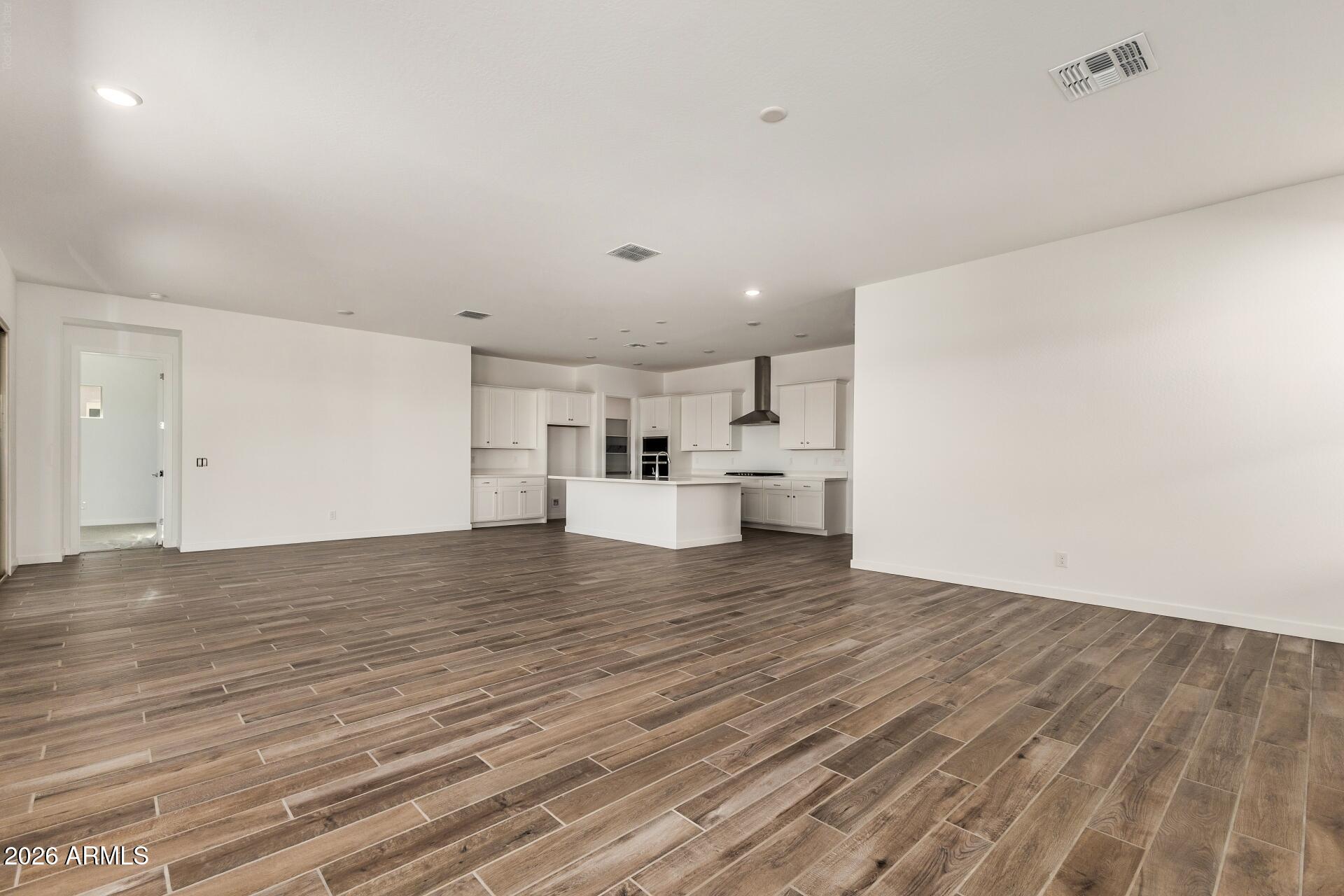449 W Flax Drive