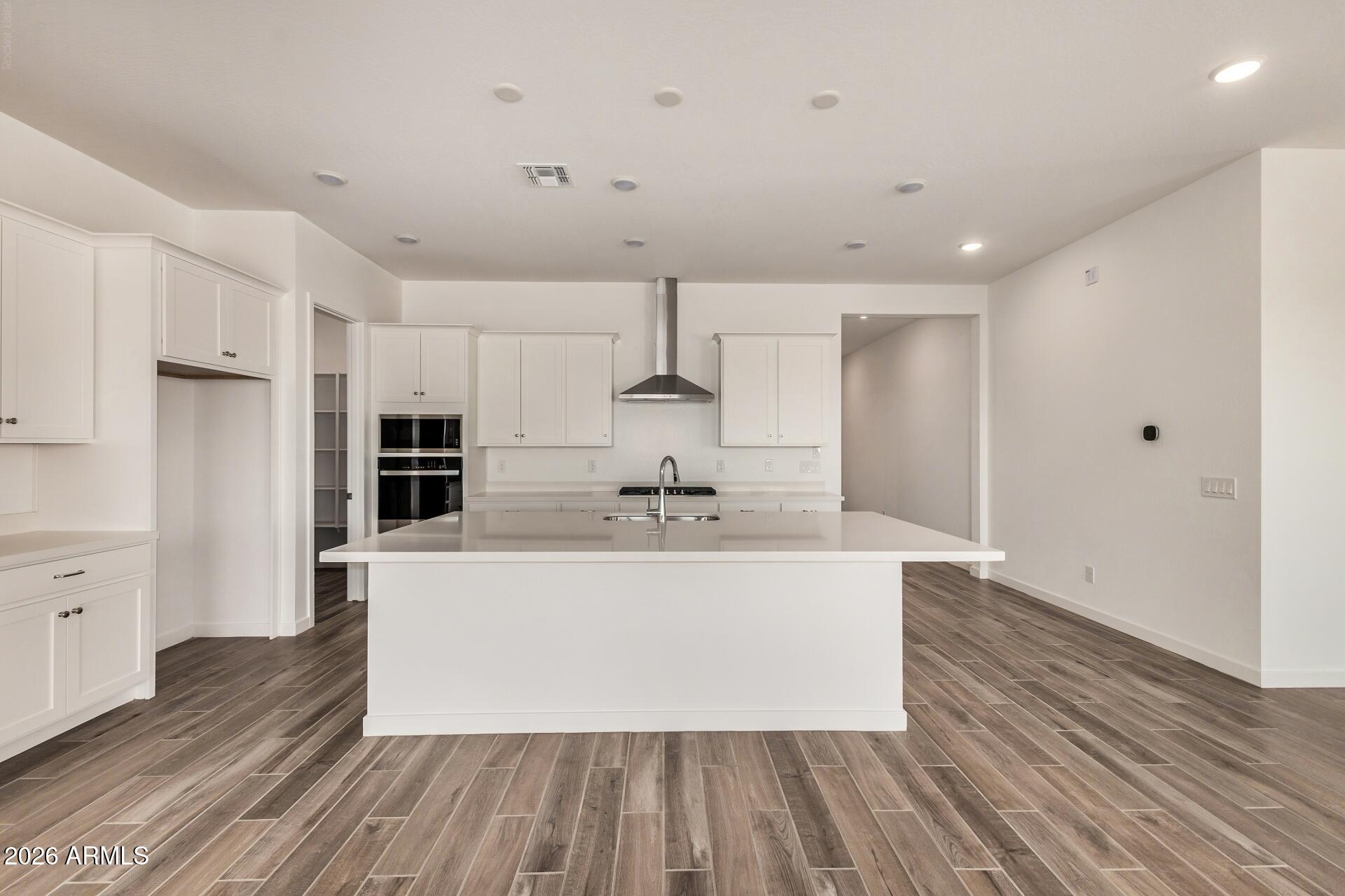 449 W Flax Drive