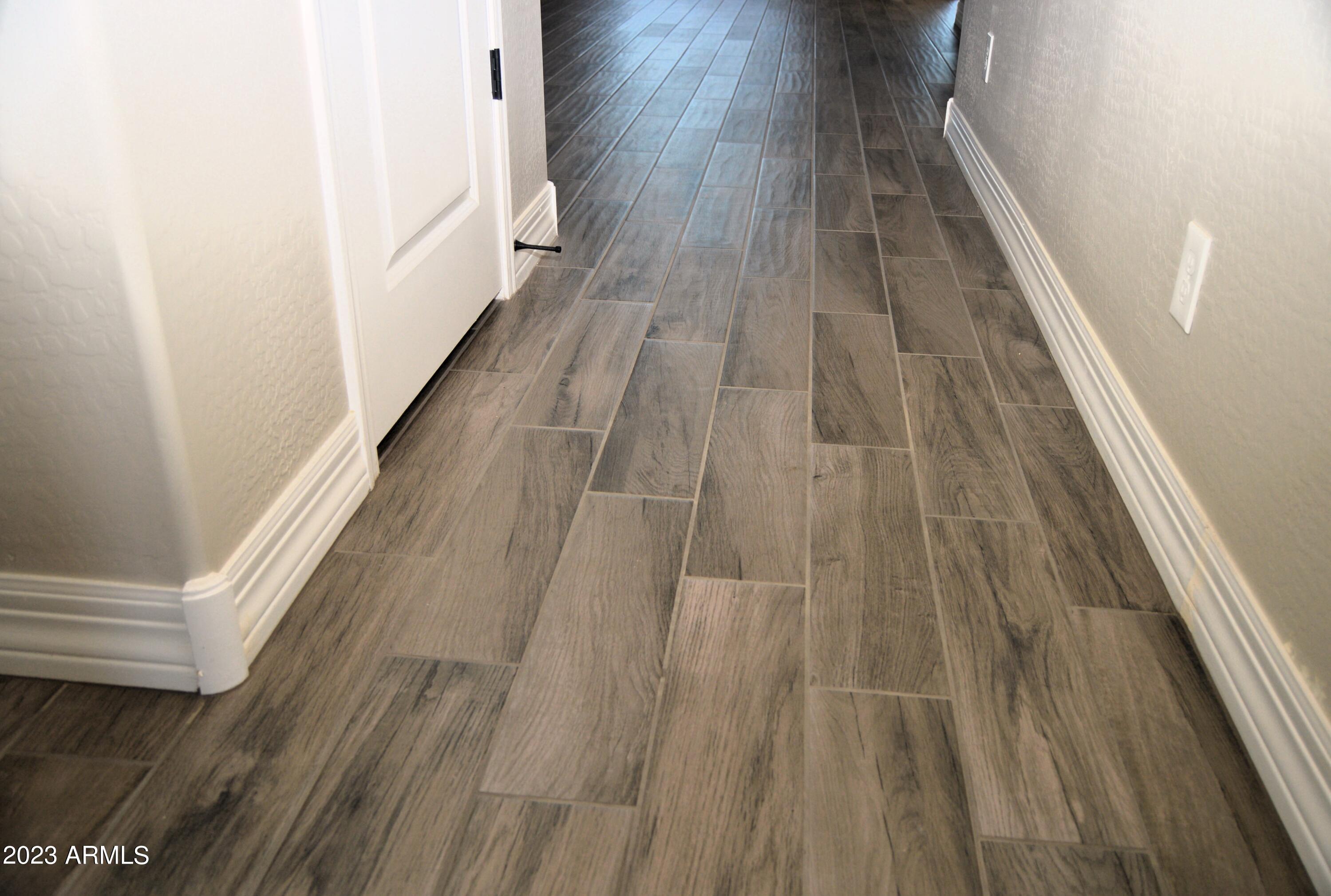 22460 E INDIANA Avenue