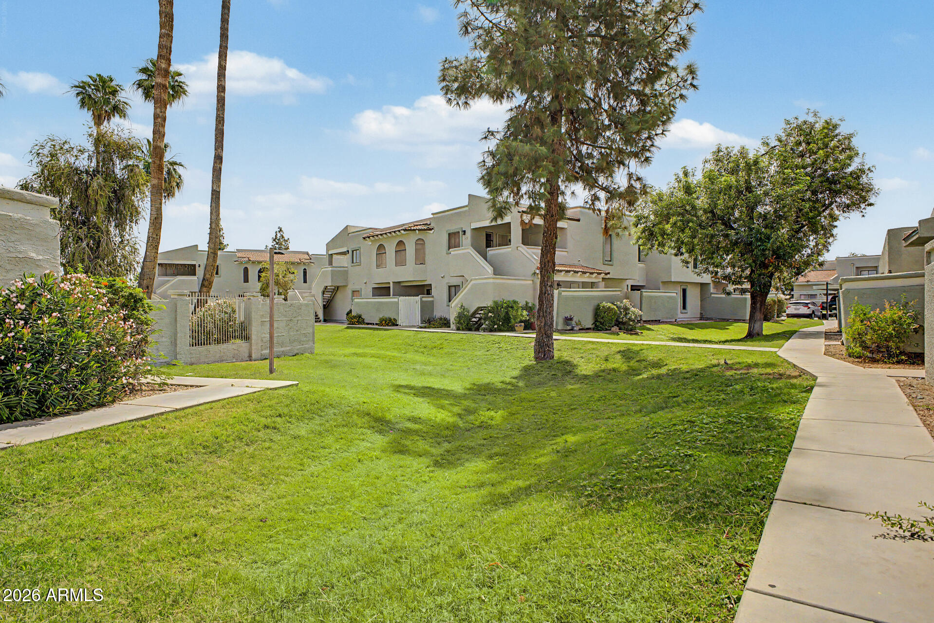 QUESTA VIDA CONDOMINIUMS - Residential