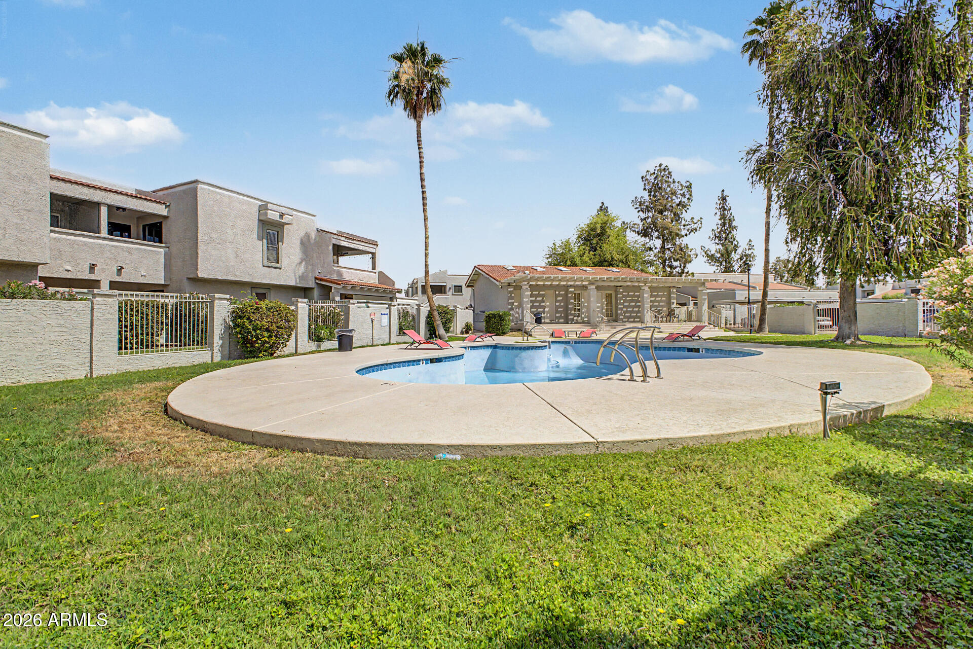 QUESTA VIDA CONDOMINIUMS - Residential
