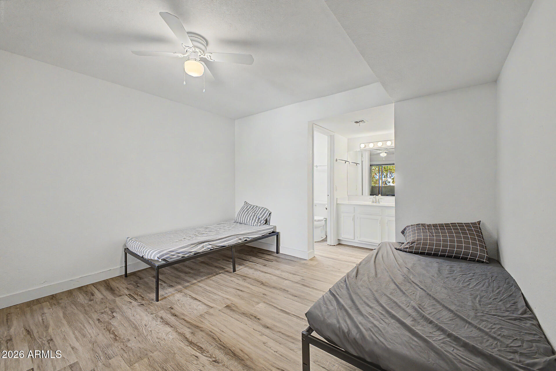 QUESTA VIDA CONDOMINIUMS - Residential