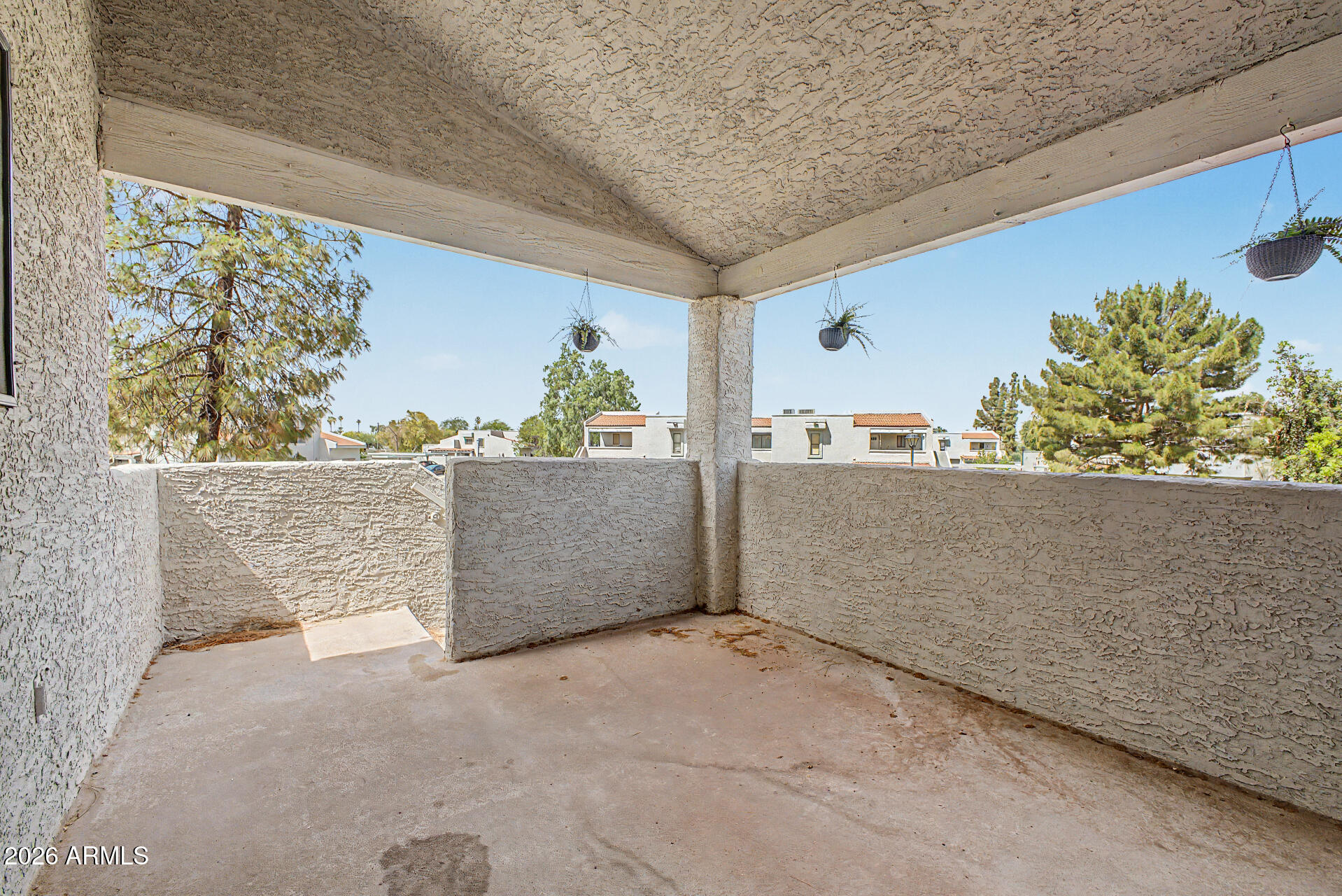 QUESTA VIDA CONDOMINIUMS - Residential