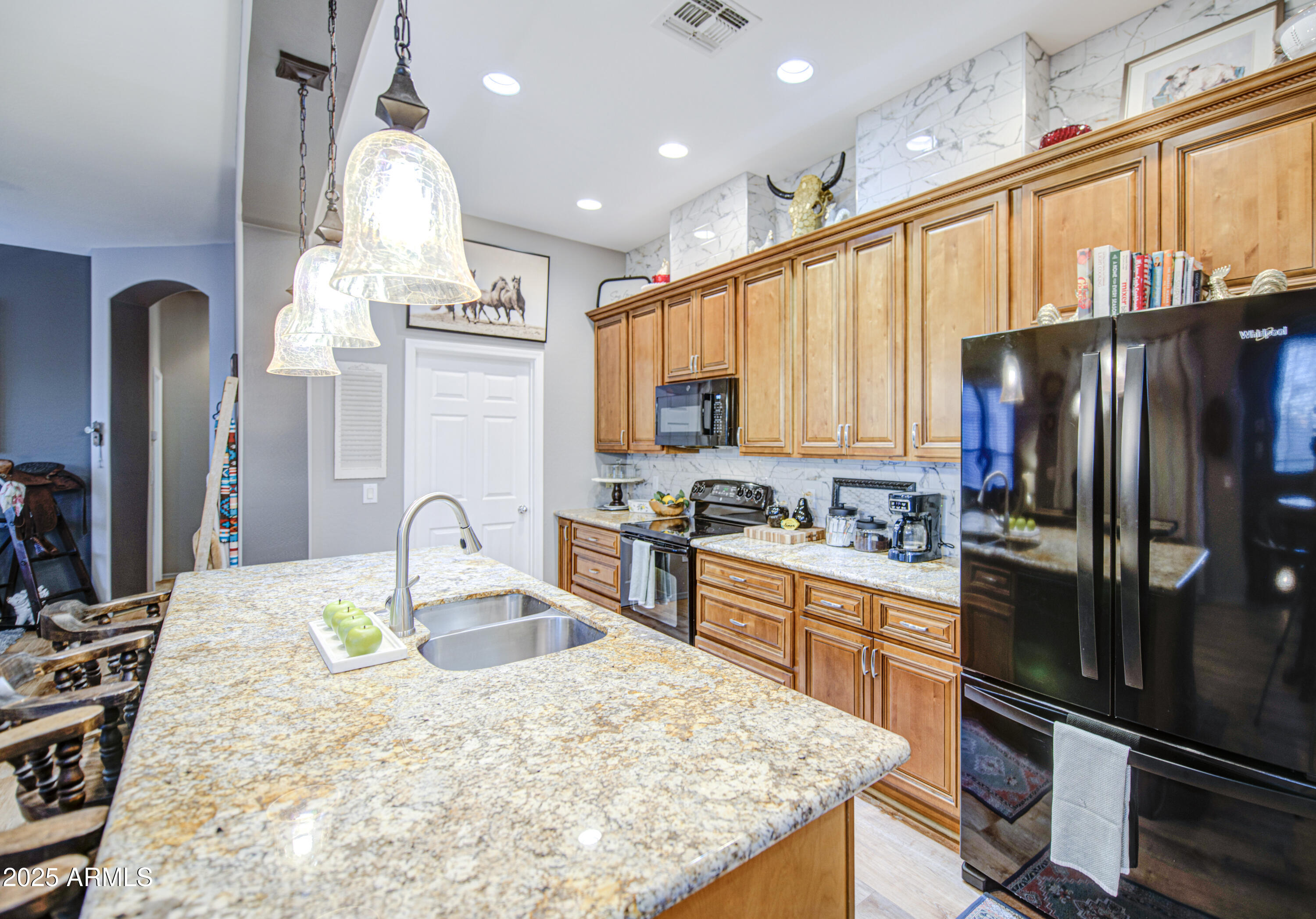 42424 N GAVILAN PEAK Parkway 63212