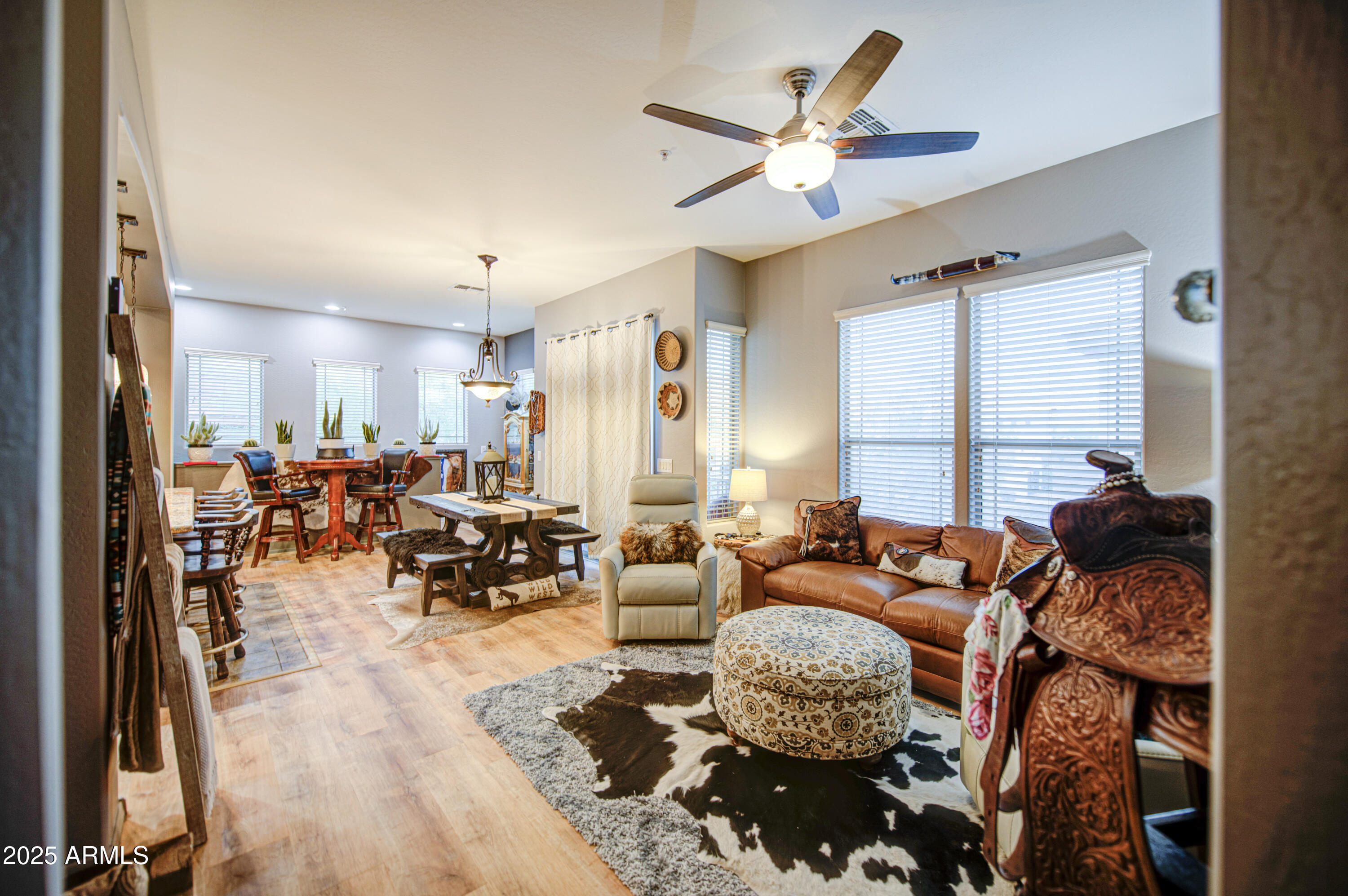 42424 N GAVILAN PEAK Parkway 63212