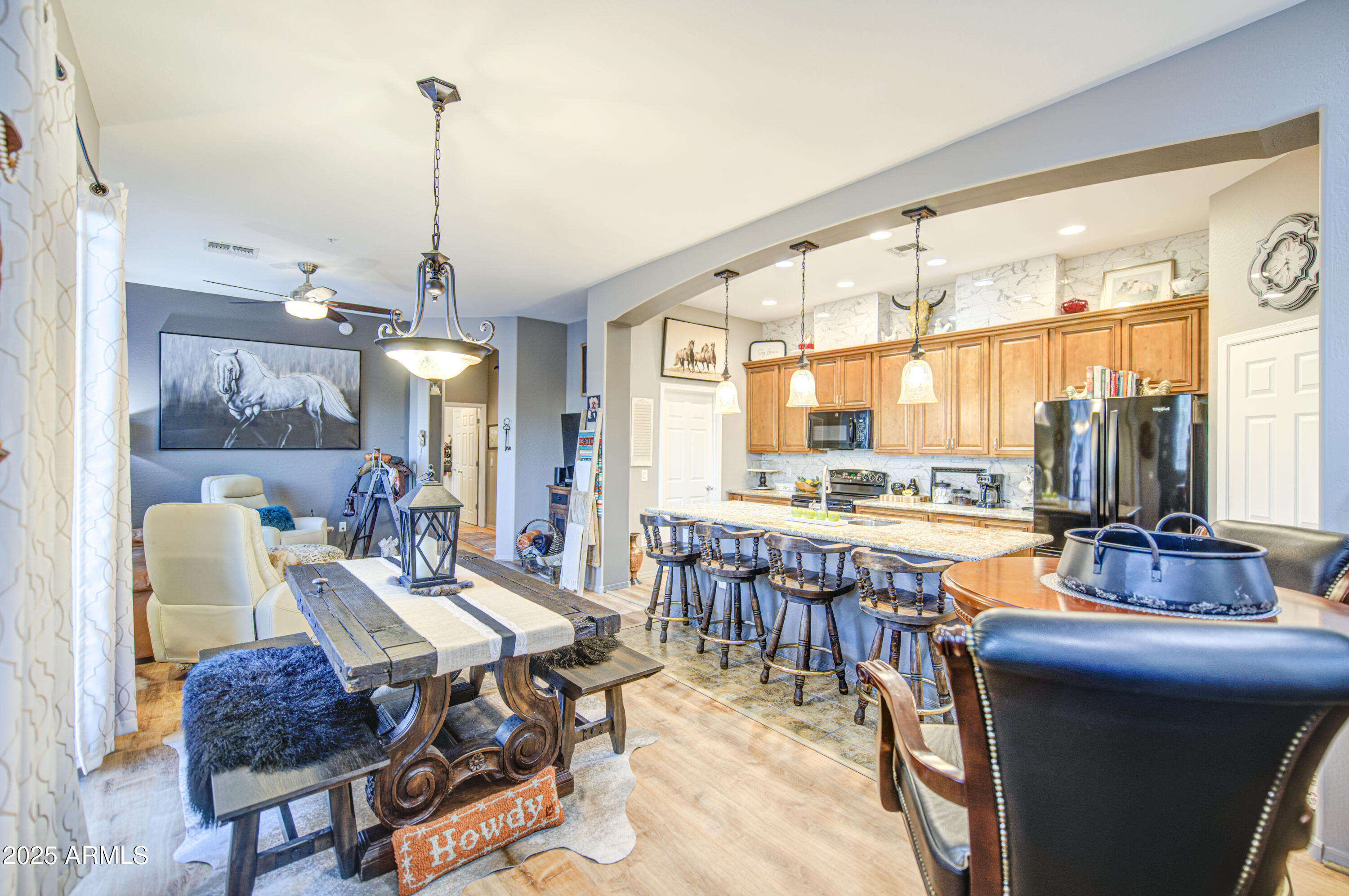 42424 N GAVILAN PEAK Parkway 63212
