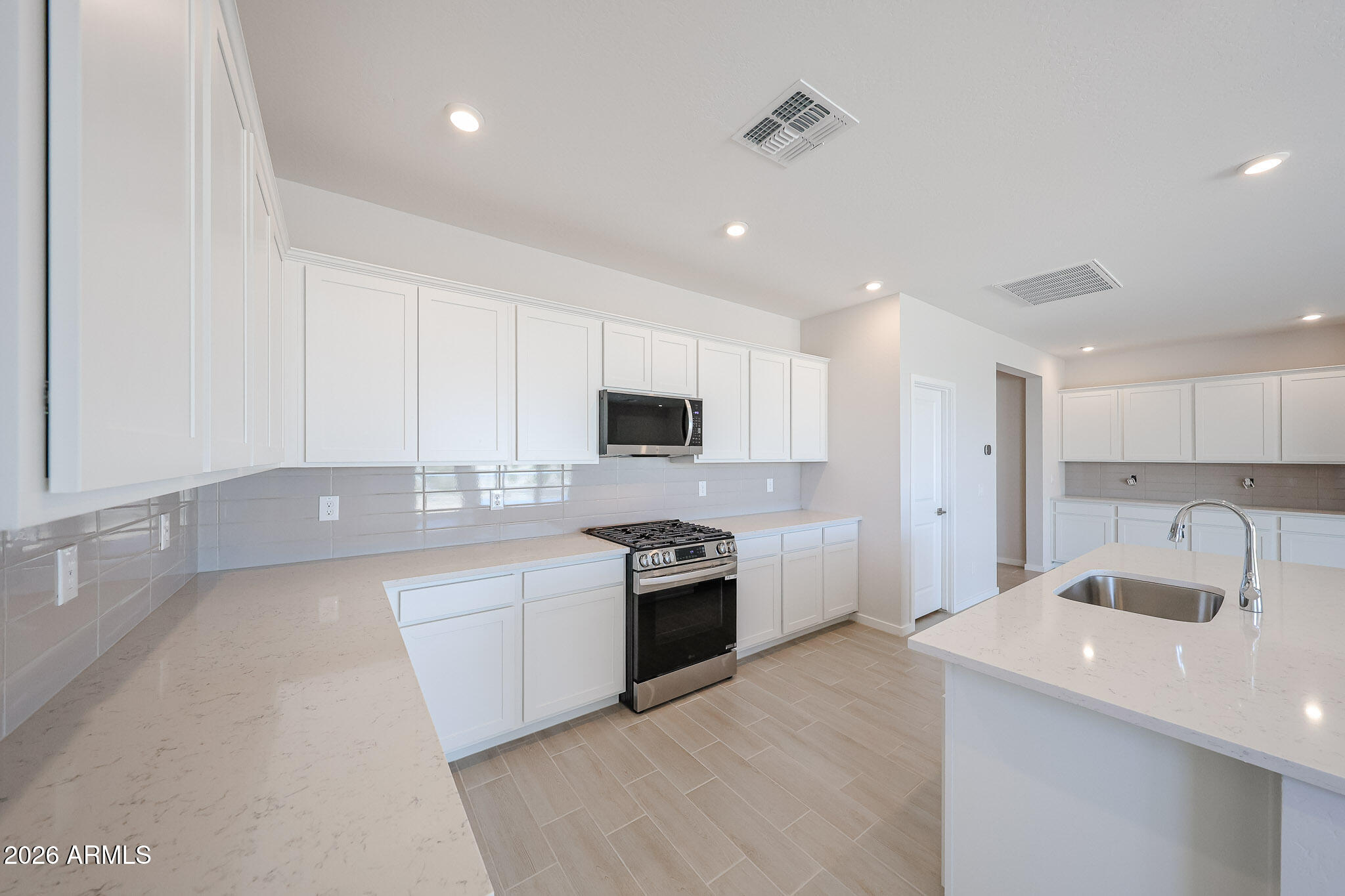 30180 W WINDROSE Drive