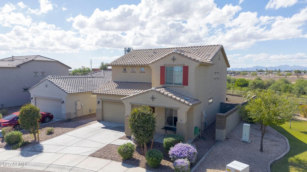 Photo of 9158 N 98th Drive, Peoria, AZ 85345 (MLS # 6935714)