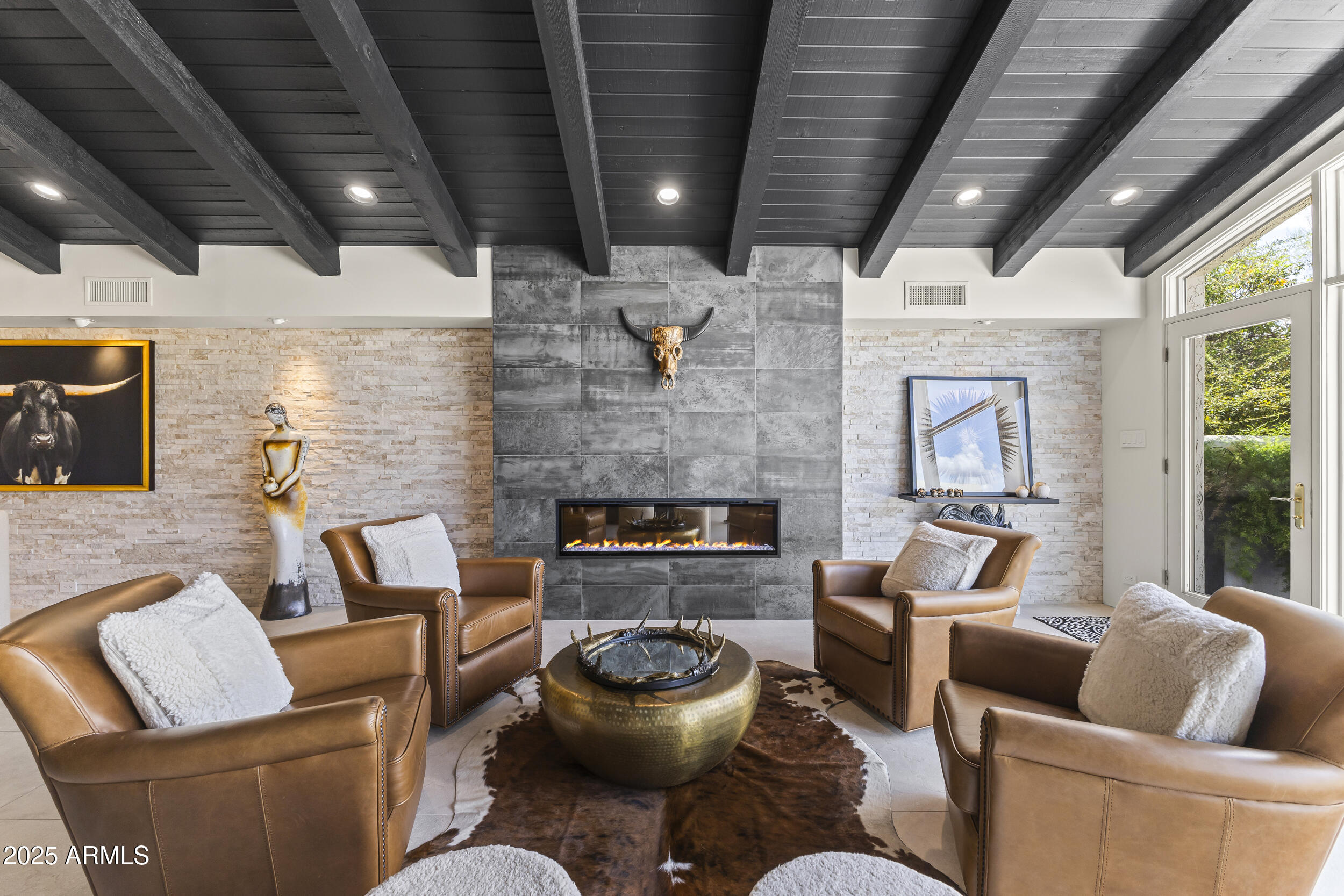 1018 N BOULDER Drive