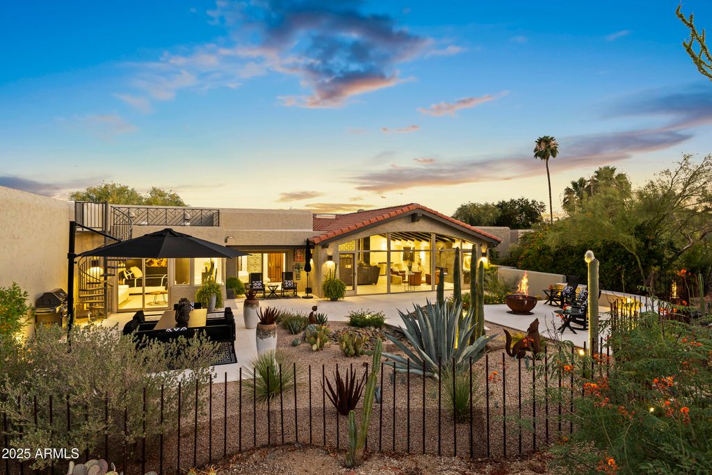 Photo of 1018 N Boulder Drive, Carefree, AZ 85377 (MLS # 6995112)