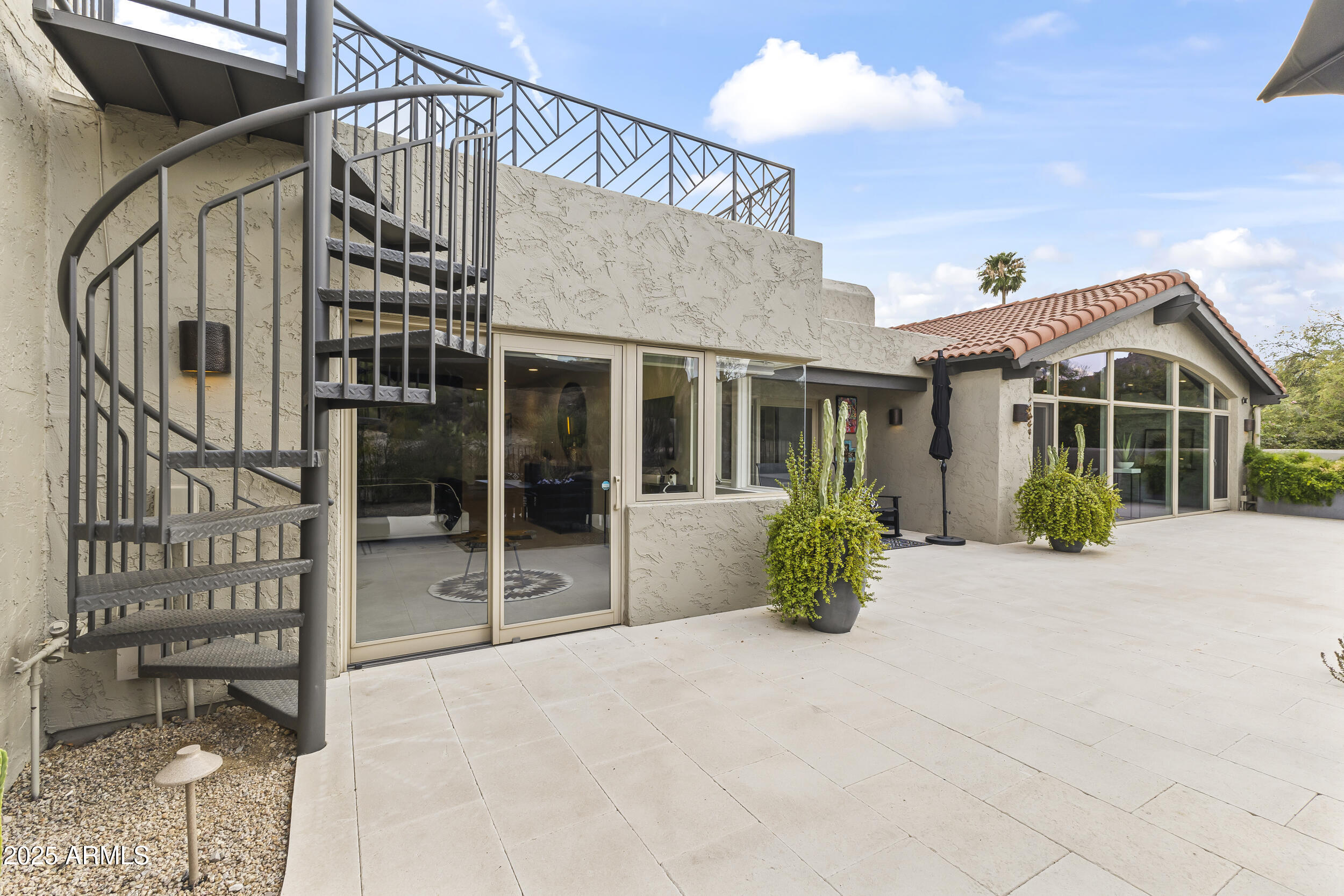 1018 N BOULDER Drive