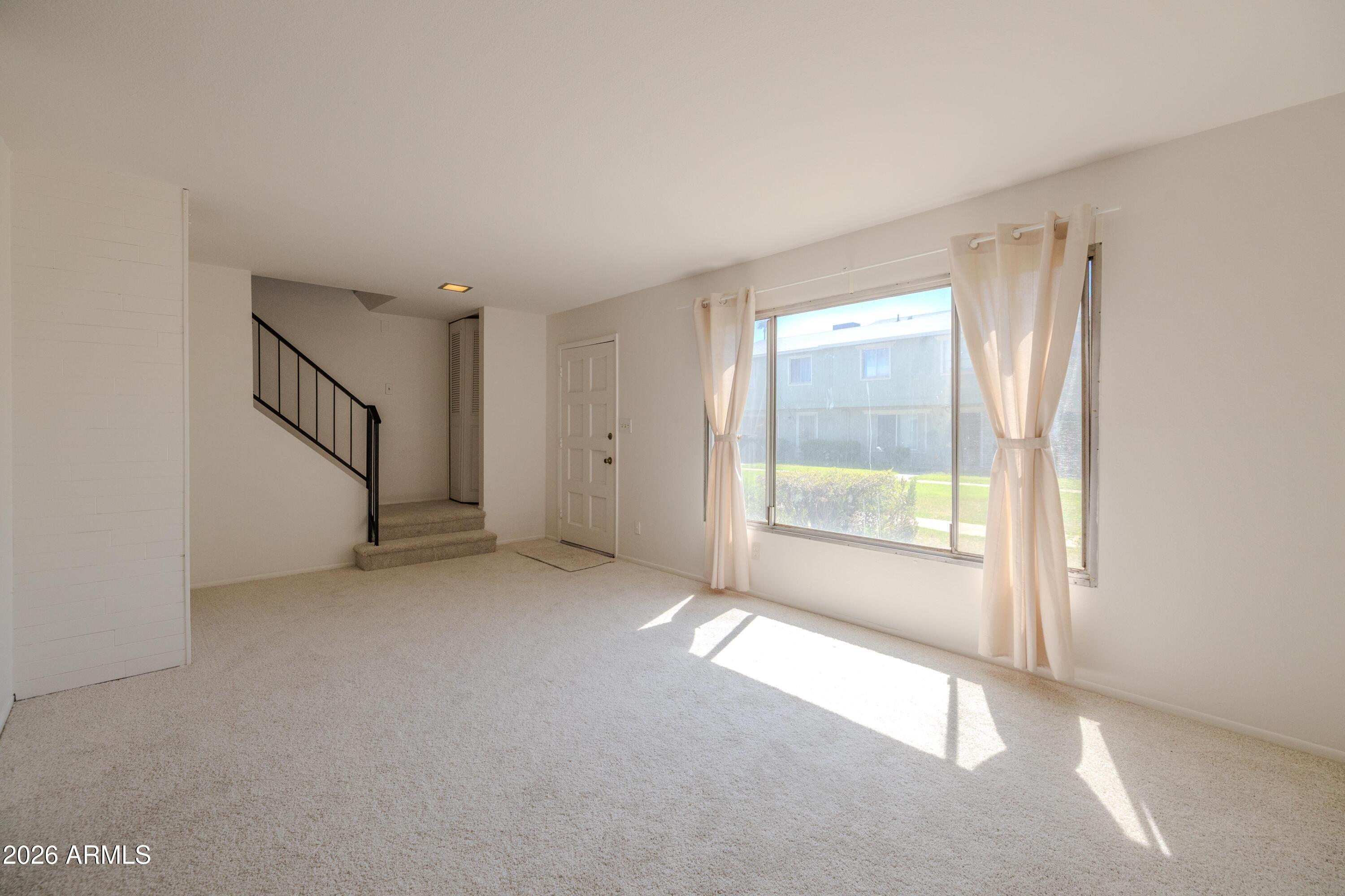 2643 W WOLF Street