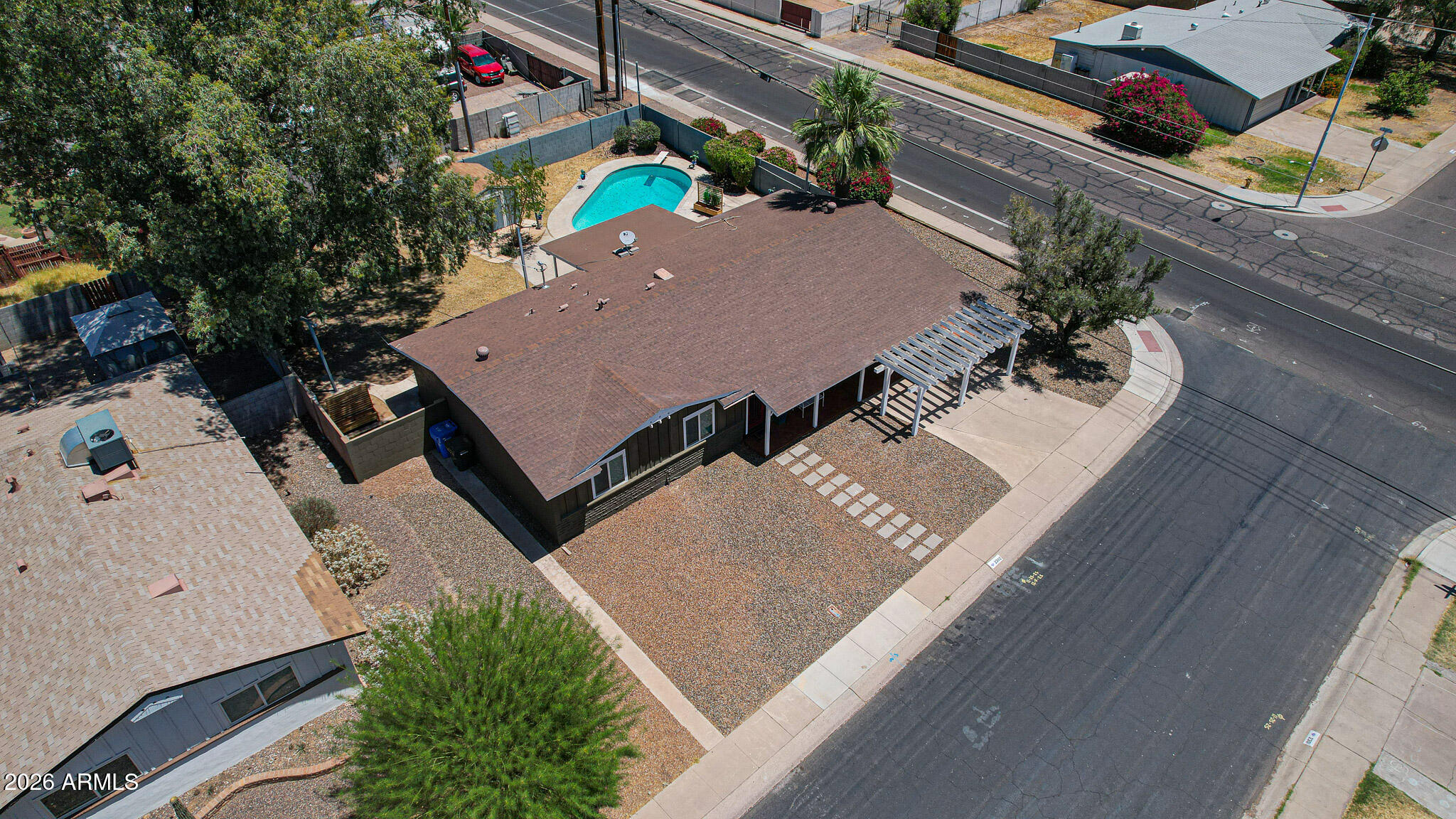 2302 W BERRIDGE Lane