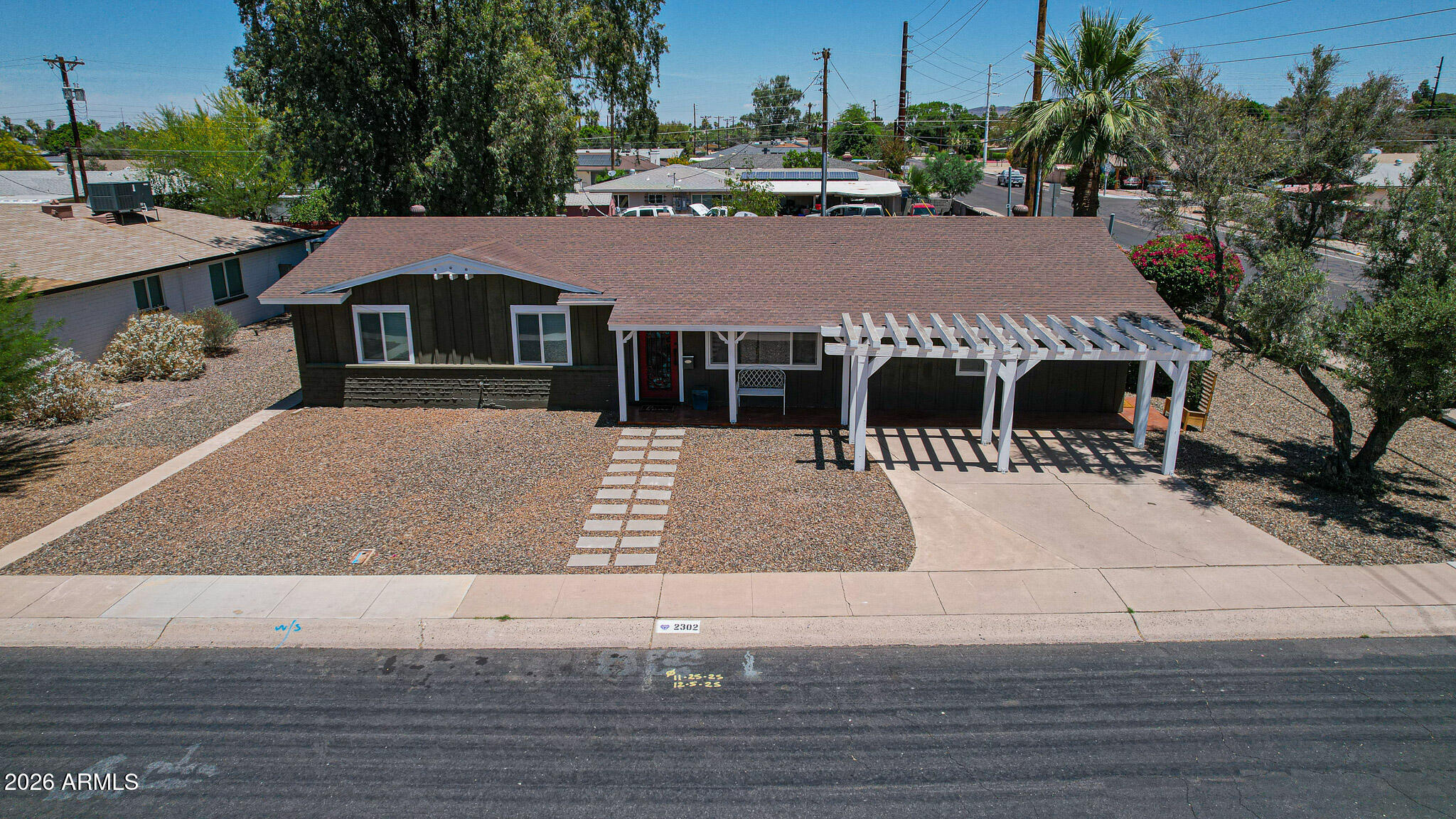 2302 W BERRIDGE Lane