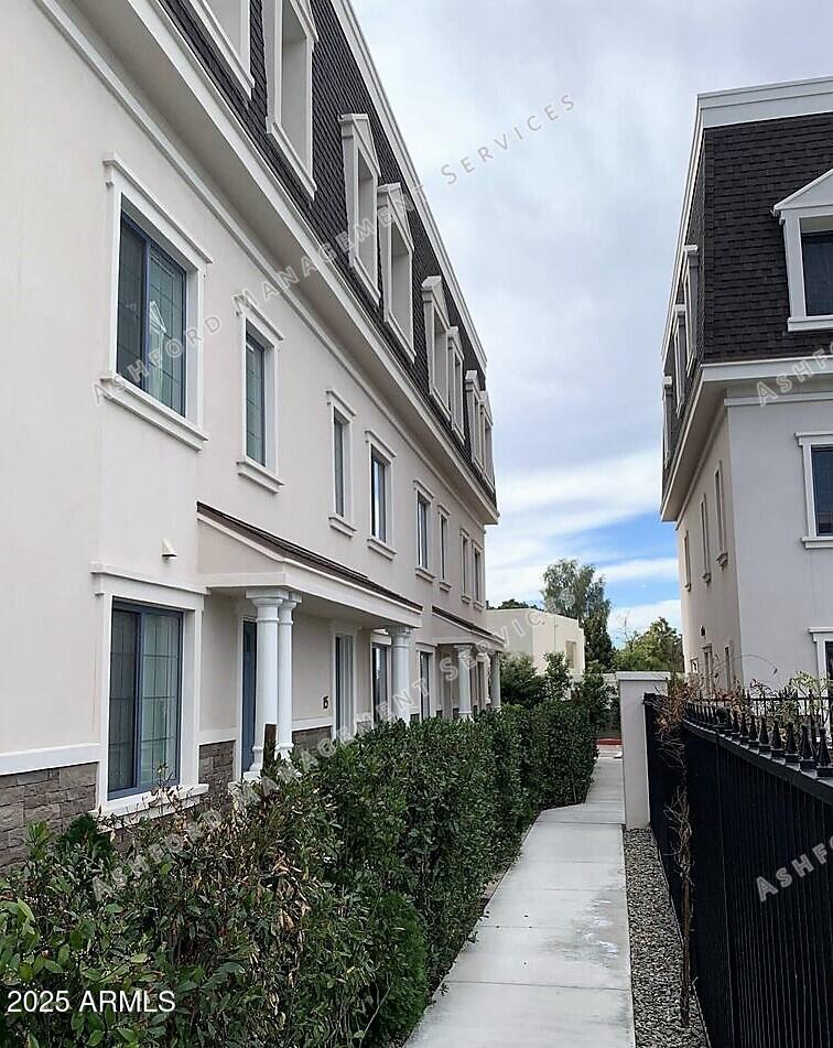 4438 N 27TH Street 13