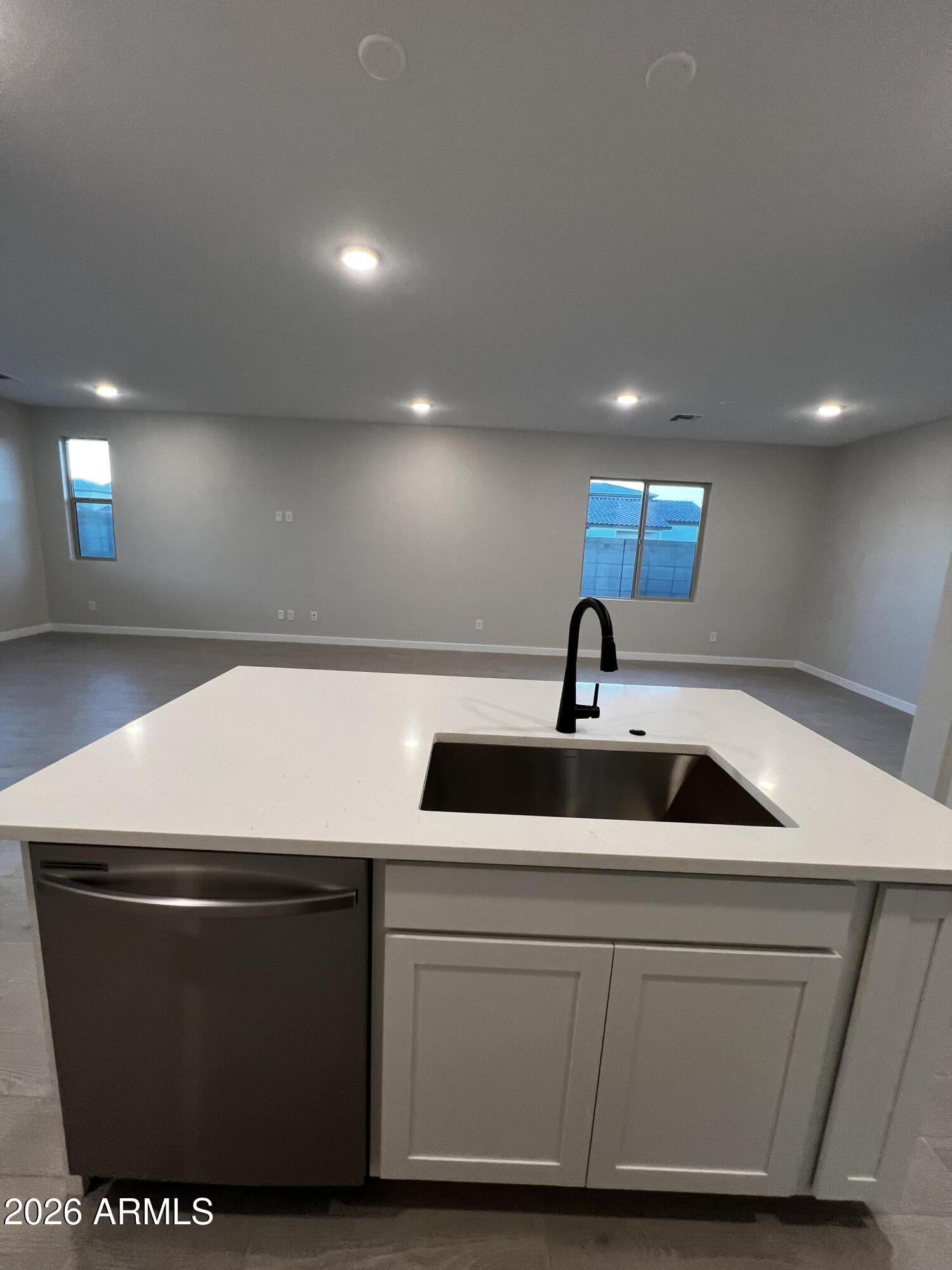 18193 W LUPINE Avenue