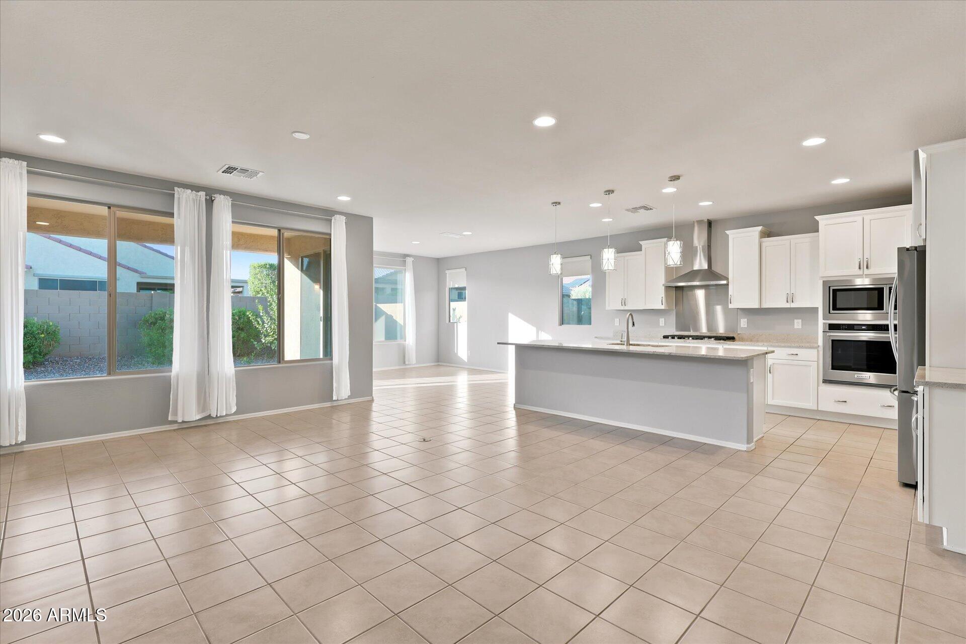 7280 W CACTUS WREN Way