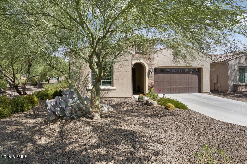 Photo of 16952 W Vernon Avenue, Goodyear, AZ 85395 (MLS # 6919498)