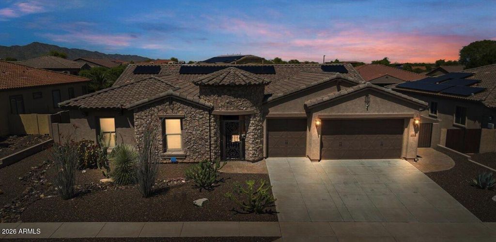 Photo of 19408 W Pasadena Avenue, Litchfield Park, AZ 85340 (MLS # 6987908)