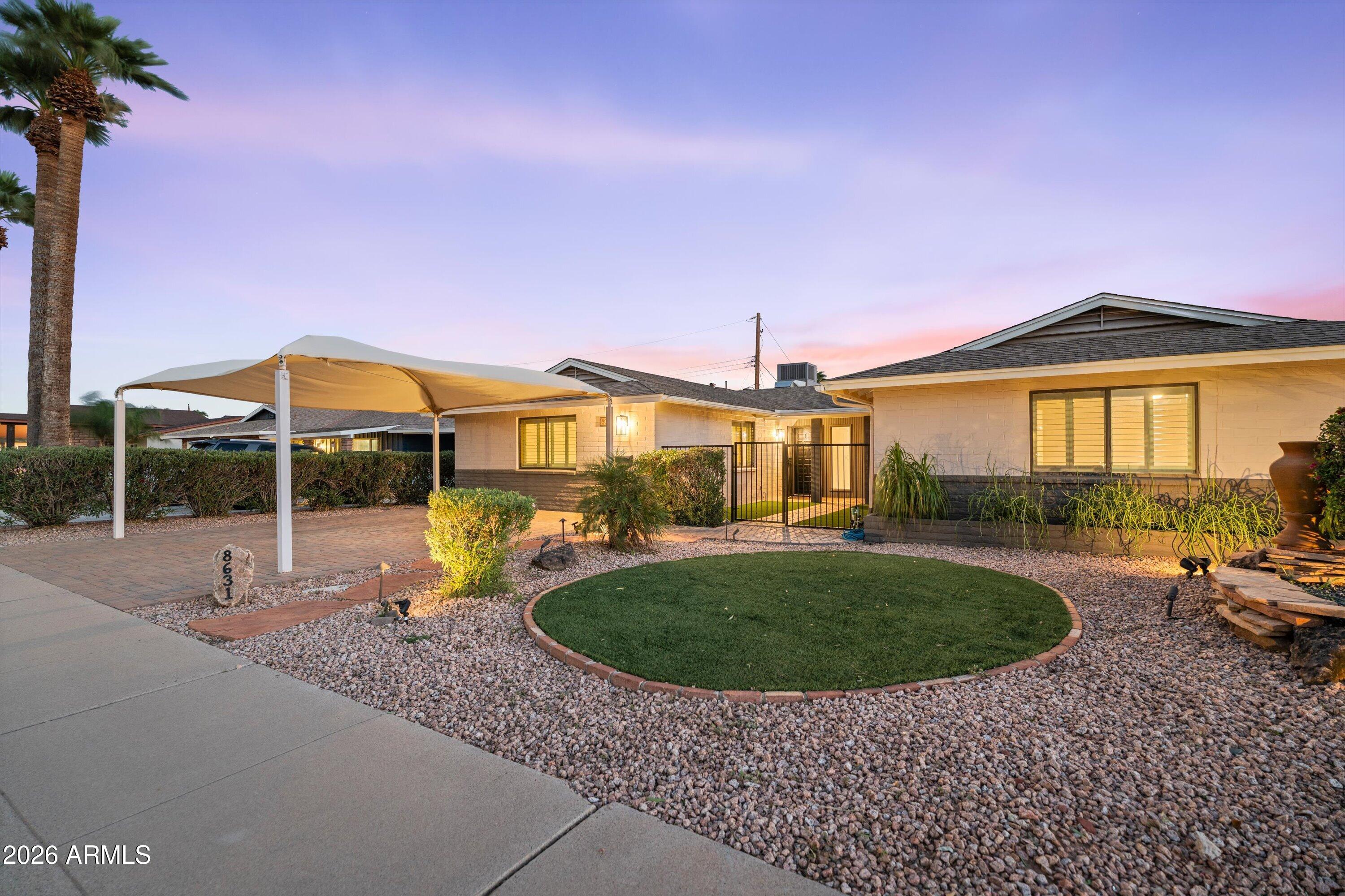 8631 E VISTA Drive