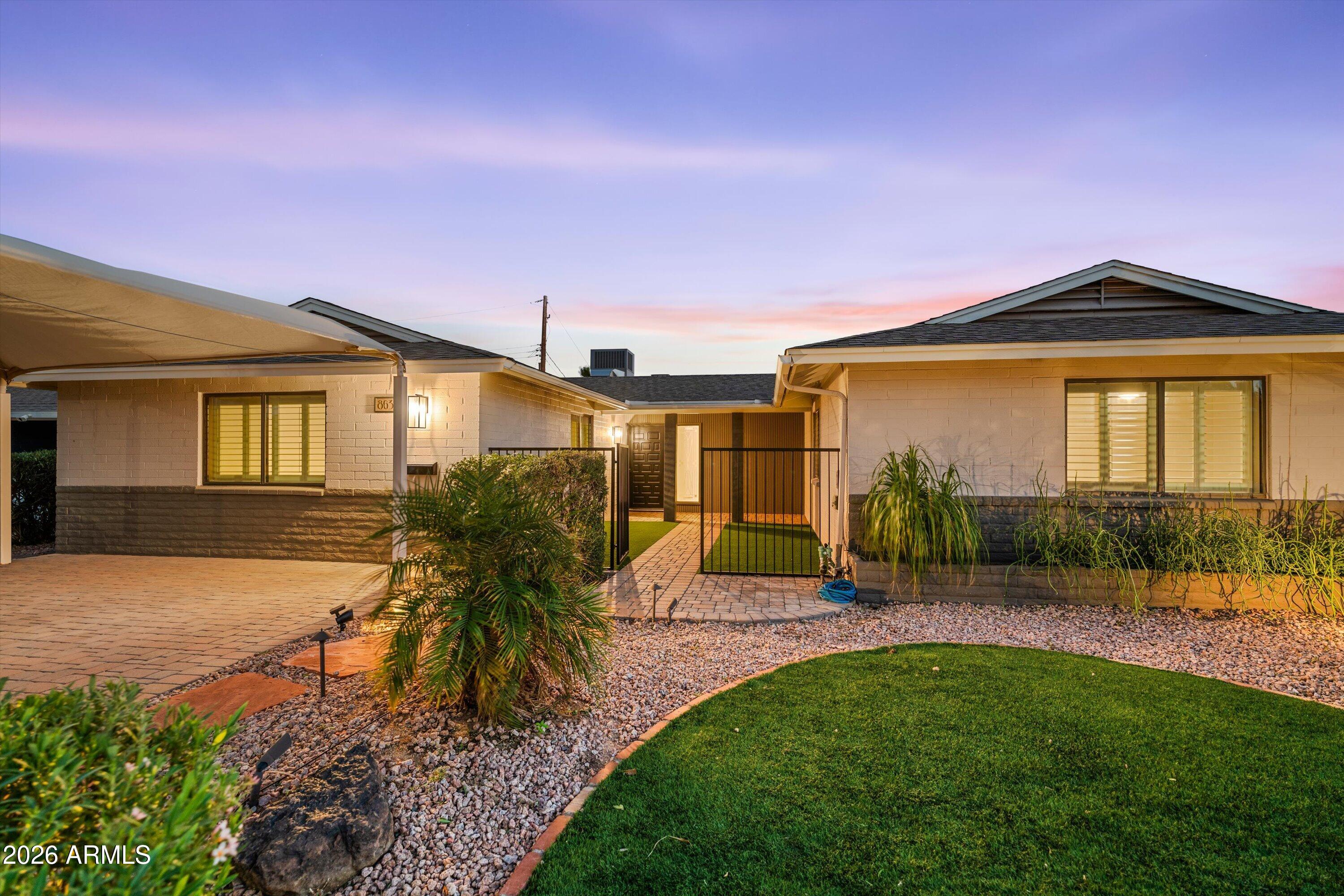 8631 E VISTA Drive