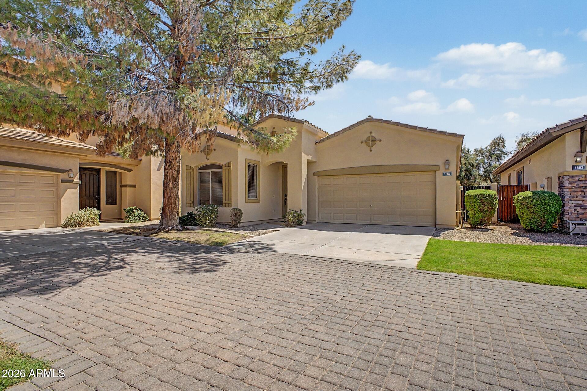 1887 W PERIWINKLE Way