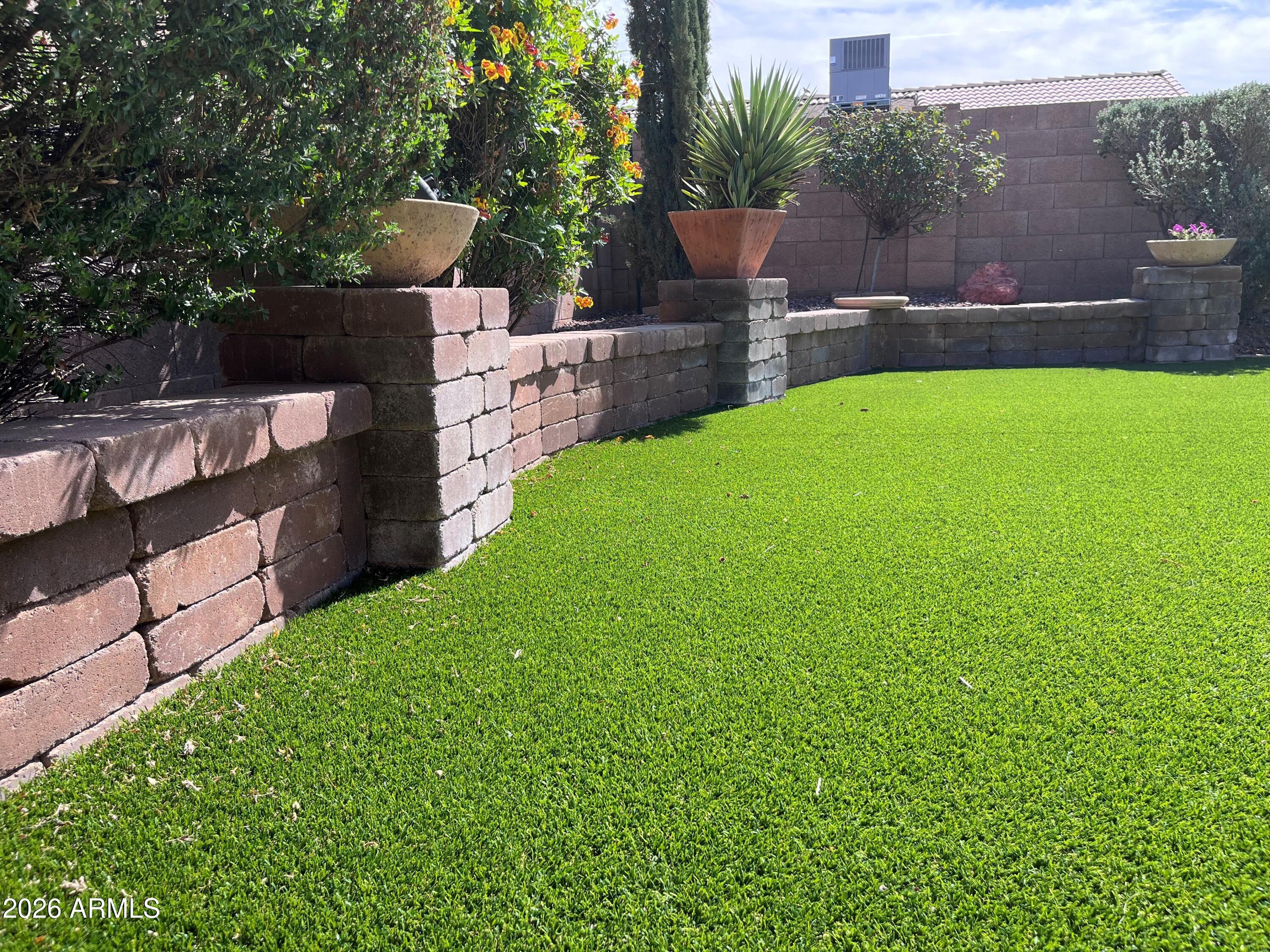 3833 W MISTY WILLOW Lane