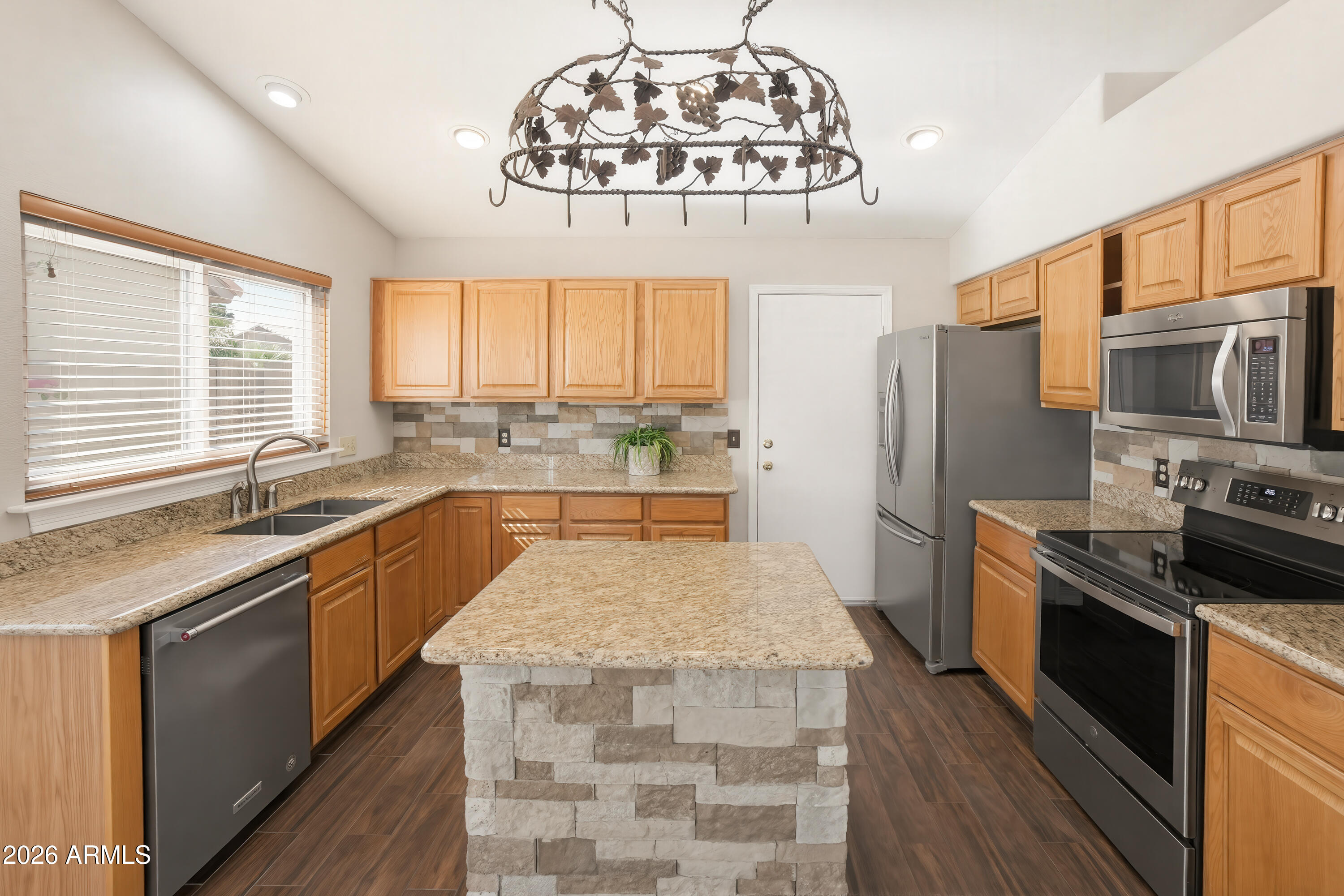 3833 W MISTY WILLOW Lane