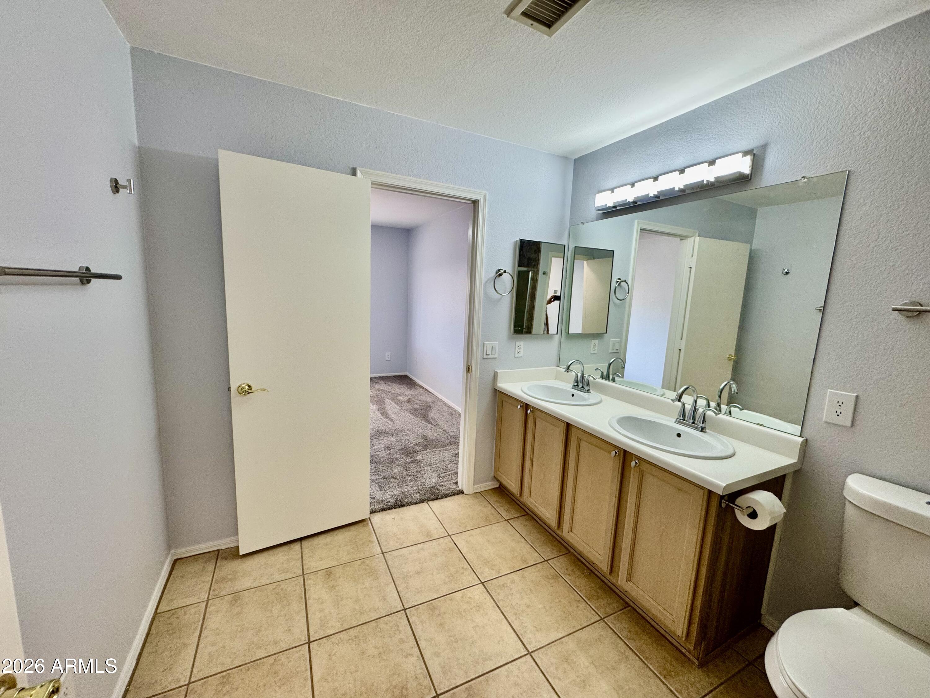RENAISSANCE POINT - Residential