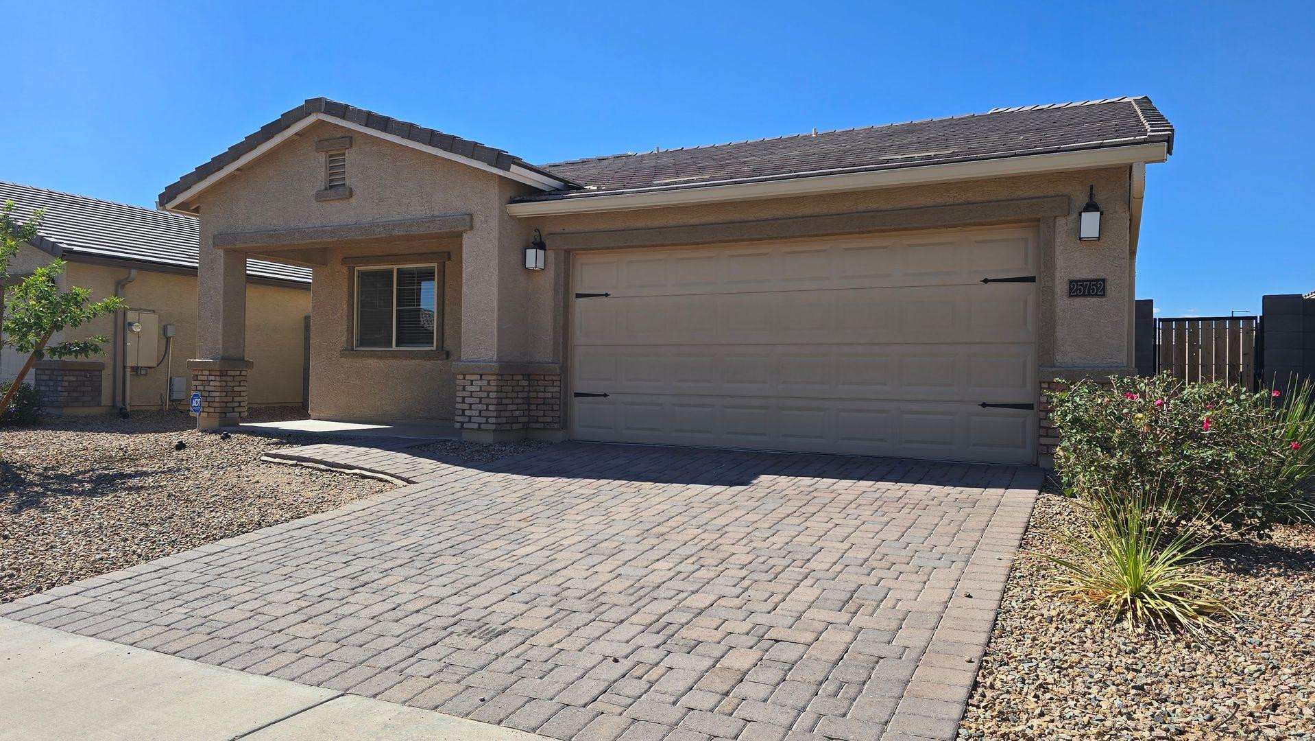 25752 W Samantha Way