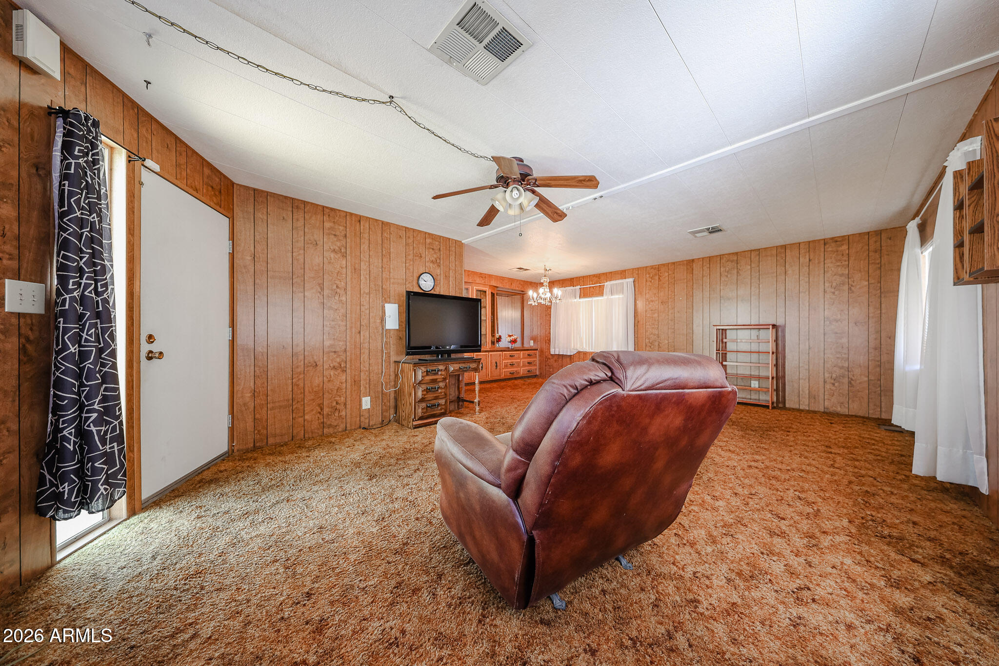 3104 E BROADWAY Road 272