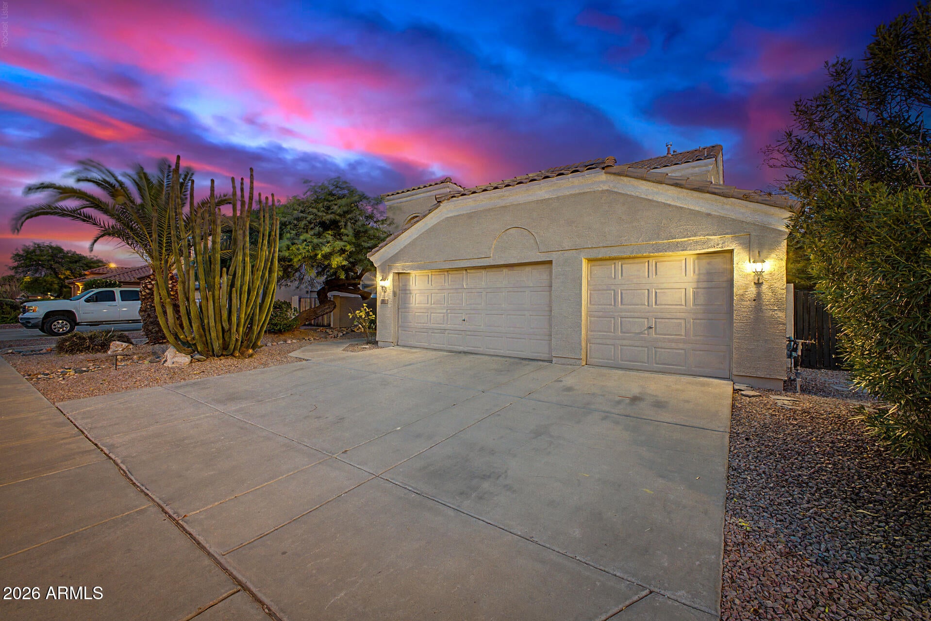 5267 W ANGELA Drive