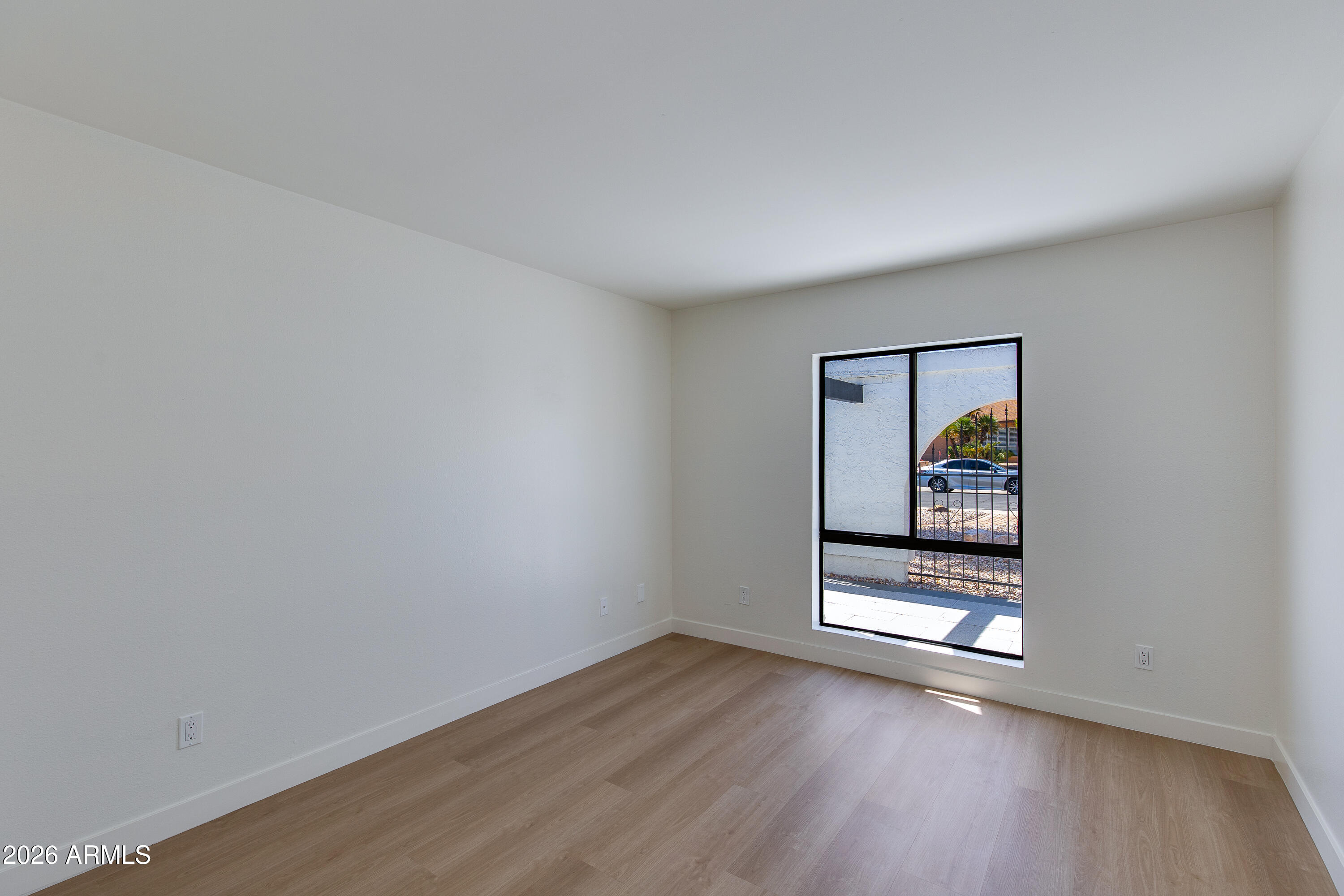 DESERT VISTA 6 - Residential