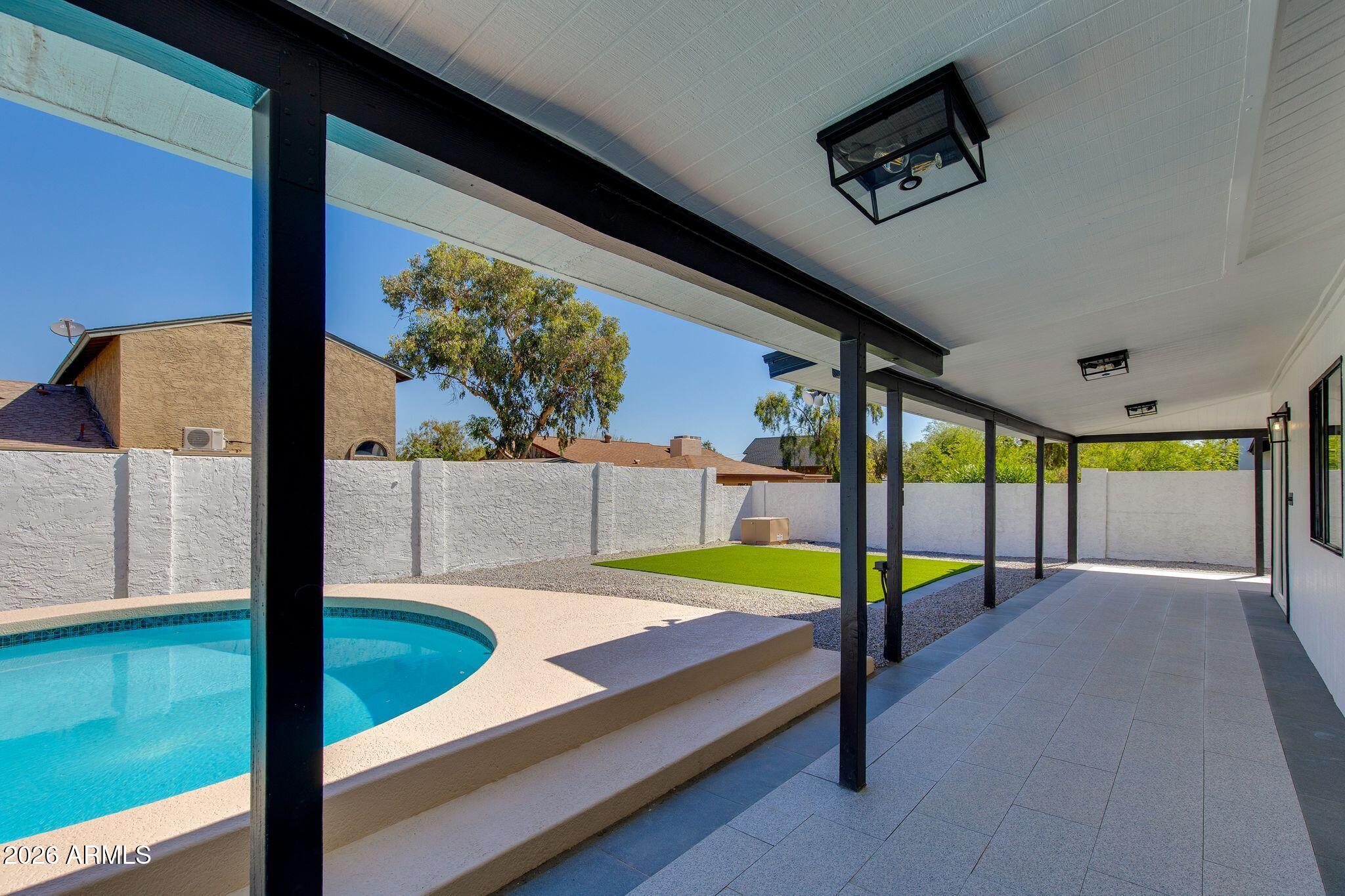 DESERT VISTA 6 - Residential