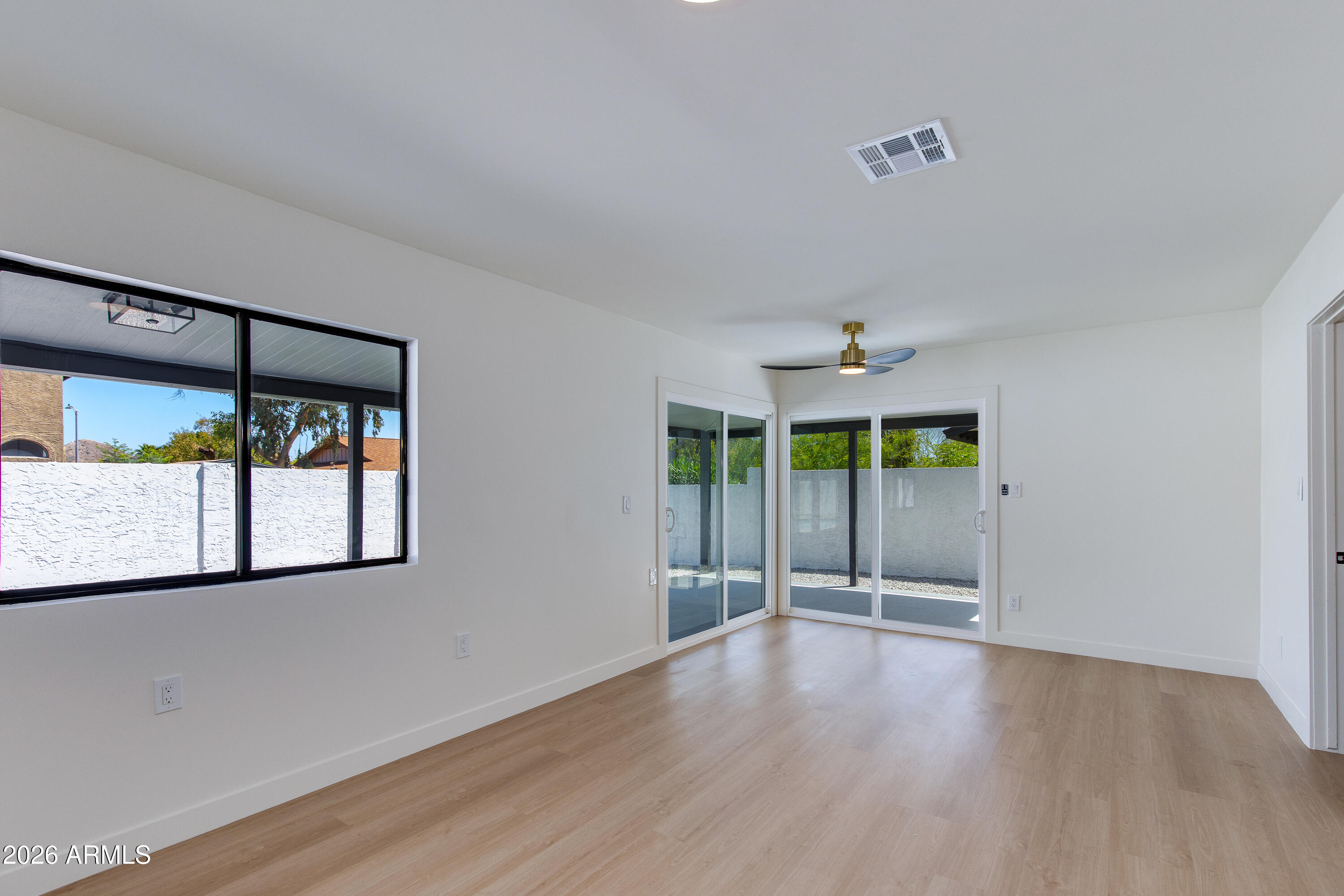 DESERT VISTA 6 - Residential
