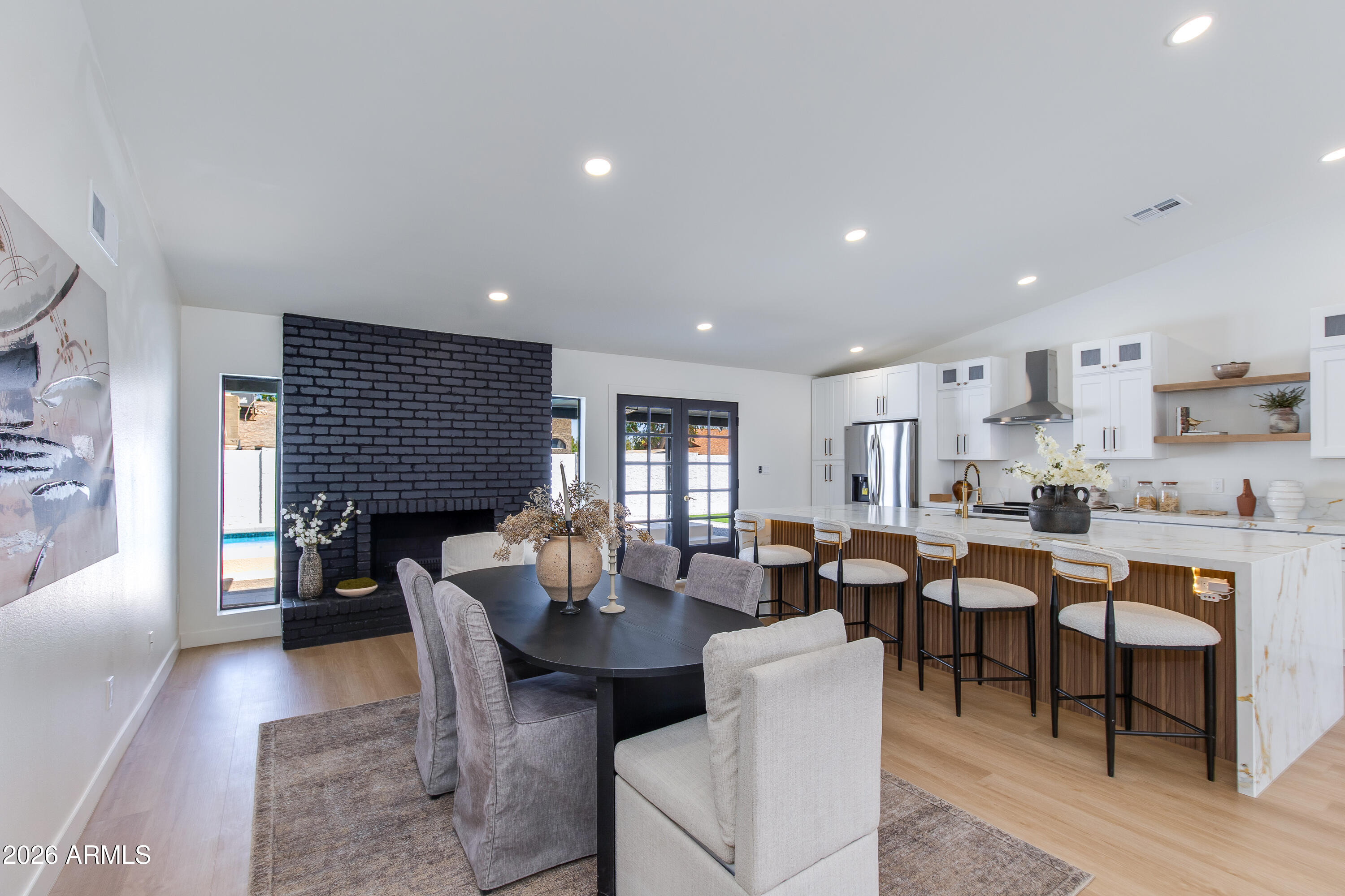 DESERT VISTA 6 - Residential