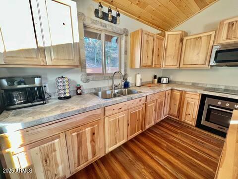 429 W MARY PATRICIA Drive
