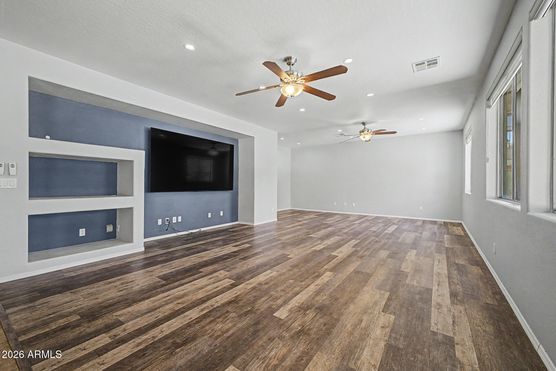 14350 W CHOLLA Street
