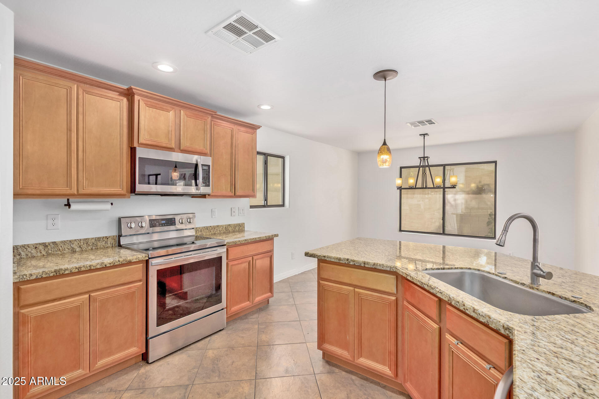 2179 E COCHISE Avenue