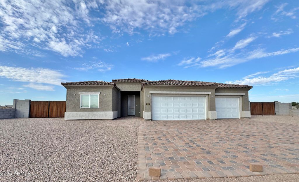 Photo of 3830 N Algodon Drive, Eloy, AZ 85131 (MLS # 6931196)