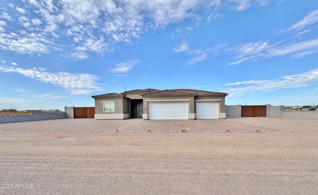 Photo of 3830 N Algodon Drive, Eloy, AZ 85131 (MLS # 6931196)