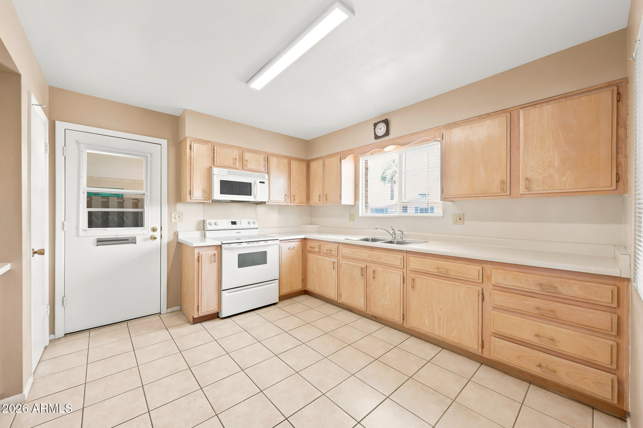 10420 W CORTE DEL SOL OESTE --