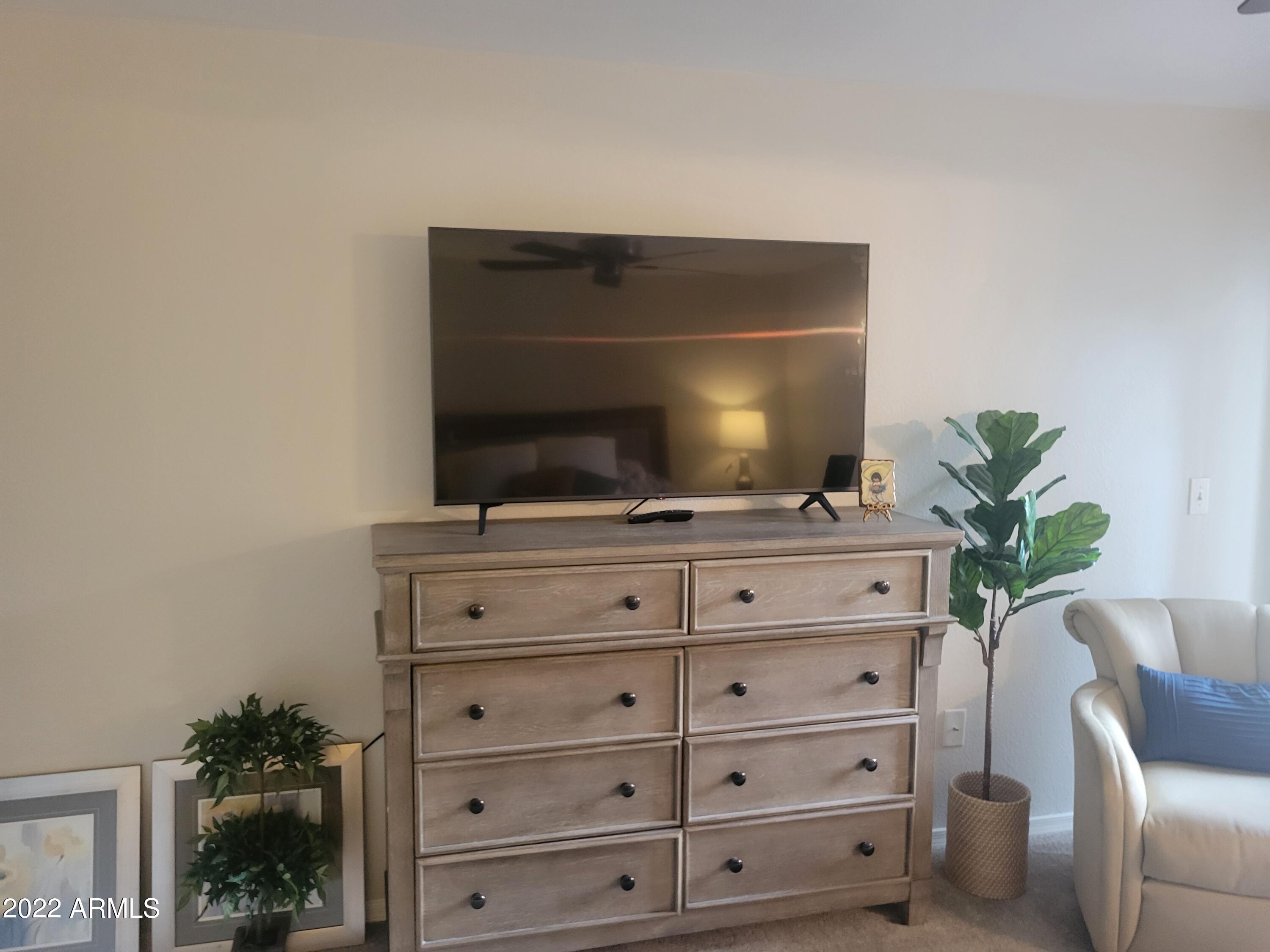 9460 E MISSION Lane 216