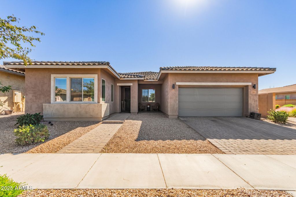 Photo of 22689 E Munoz Street, Queen Creek, AZ 85142 (MLS # 6940554)