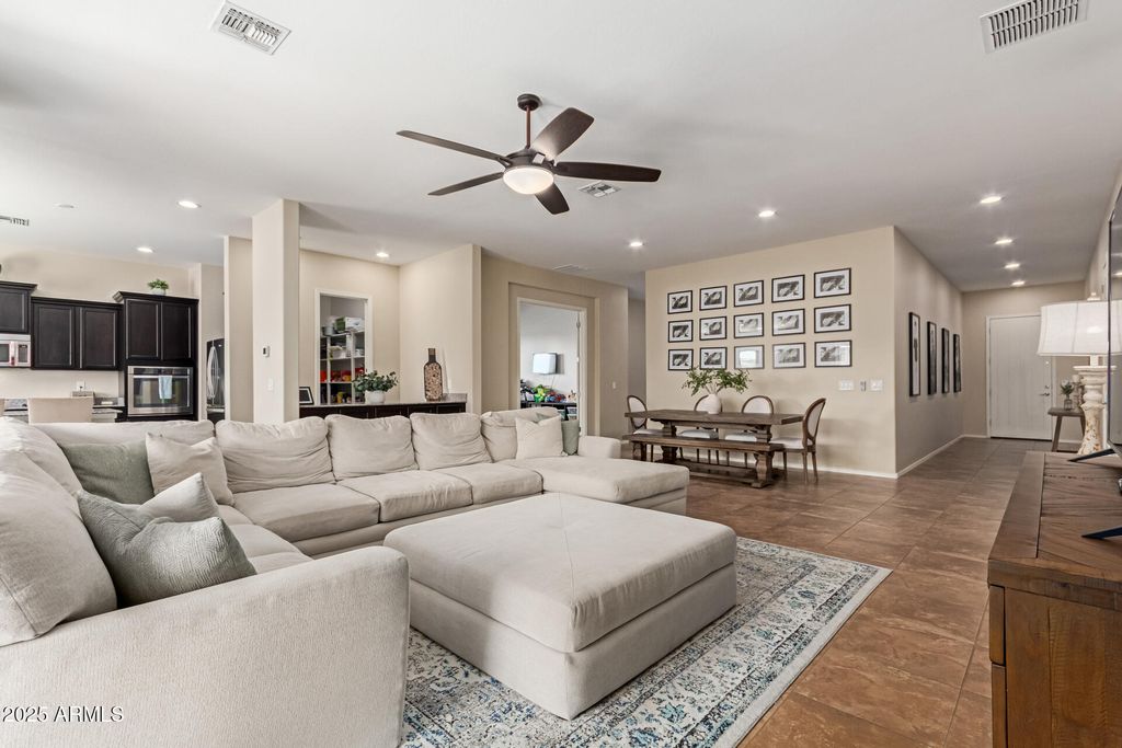 Photo of 22689 E Munoz Street, Queen Creek, AZ 85142 (MLS # 6940554)