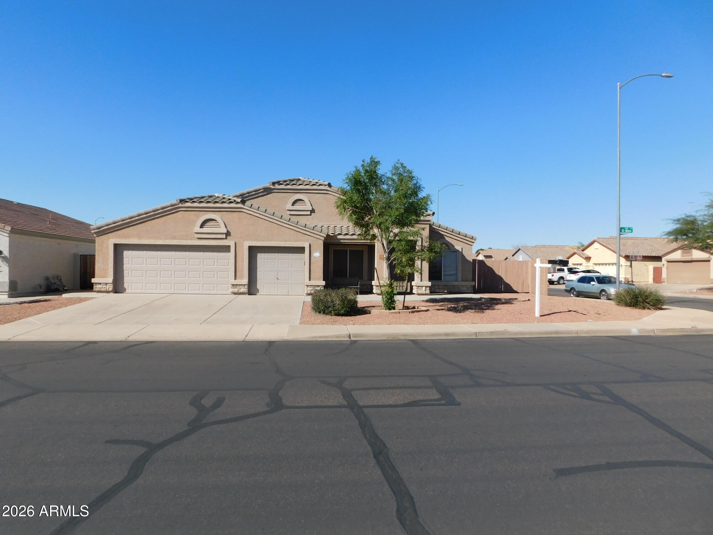 10458 E EL MORO Avenue