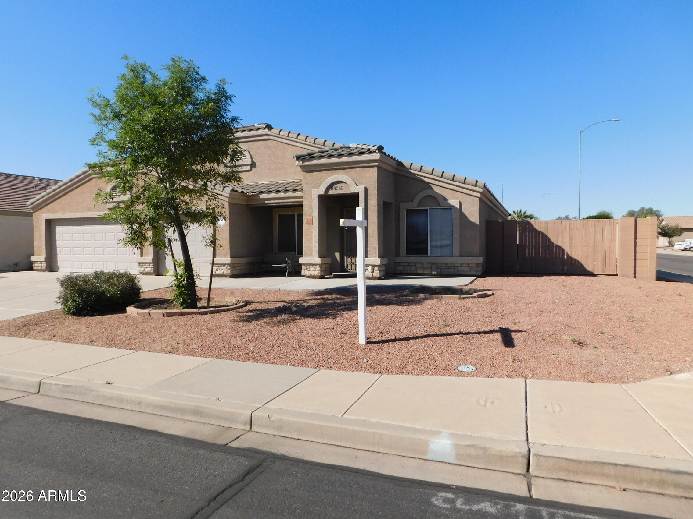 10458 E EL MORO Avenue