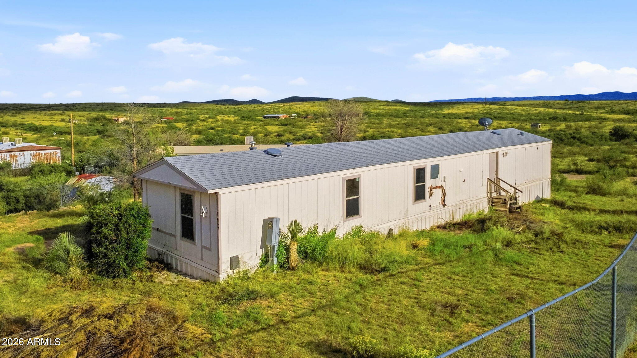 2575 E COWAN Lane